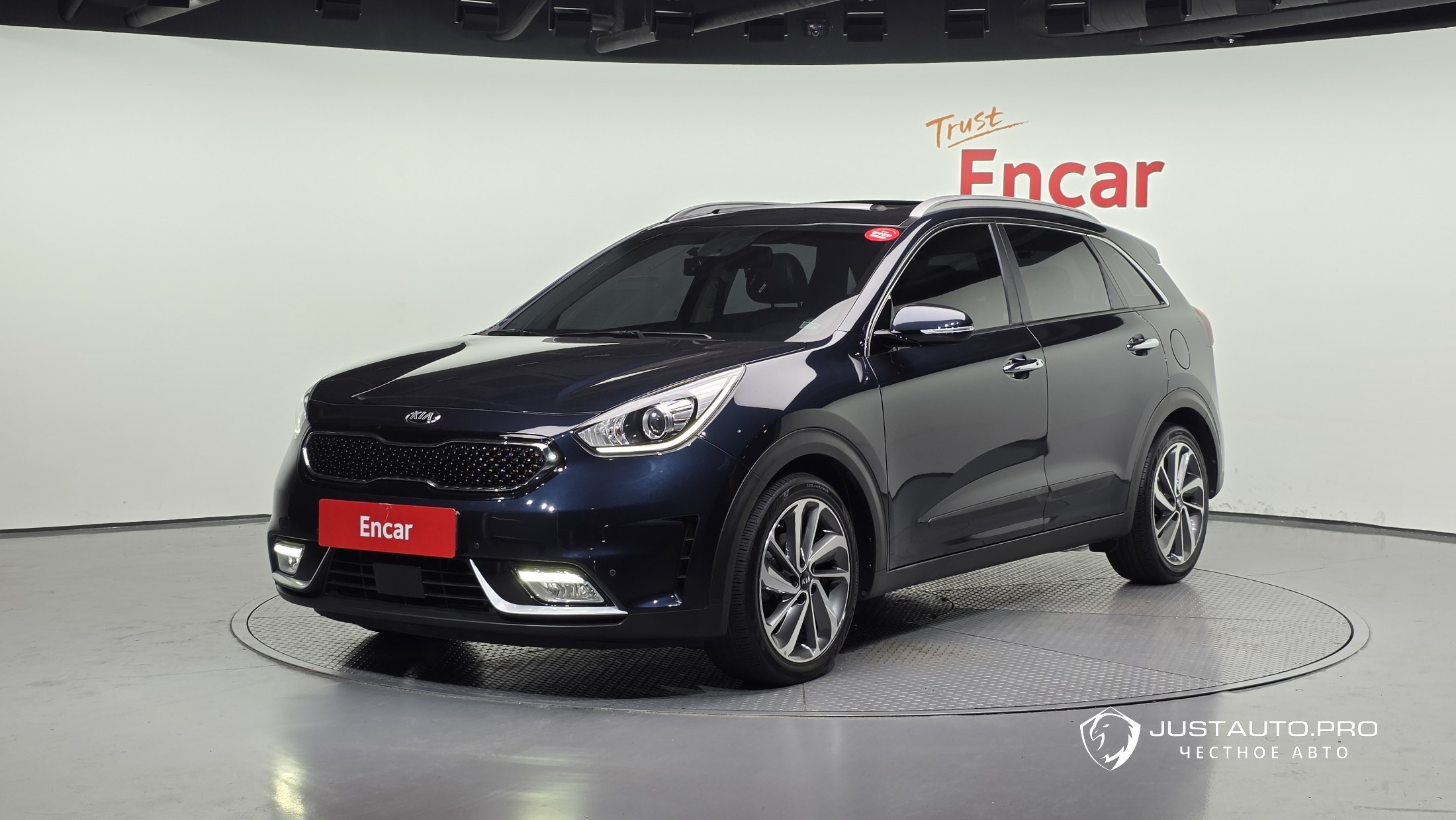 Автомобиль Kia Niro