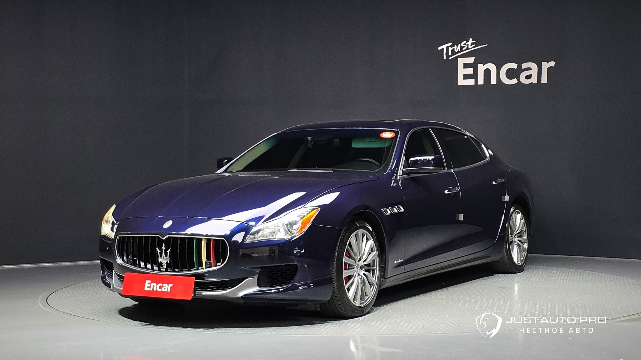 Автомобиль Maserati Quattroporte