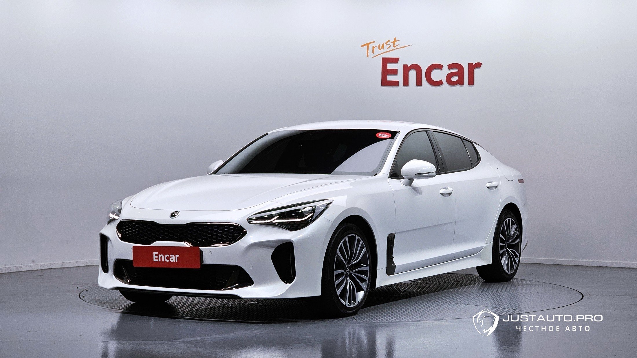 Автомобиль Kia Stinger