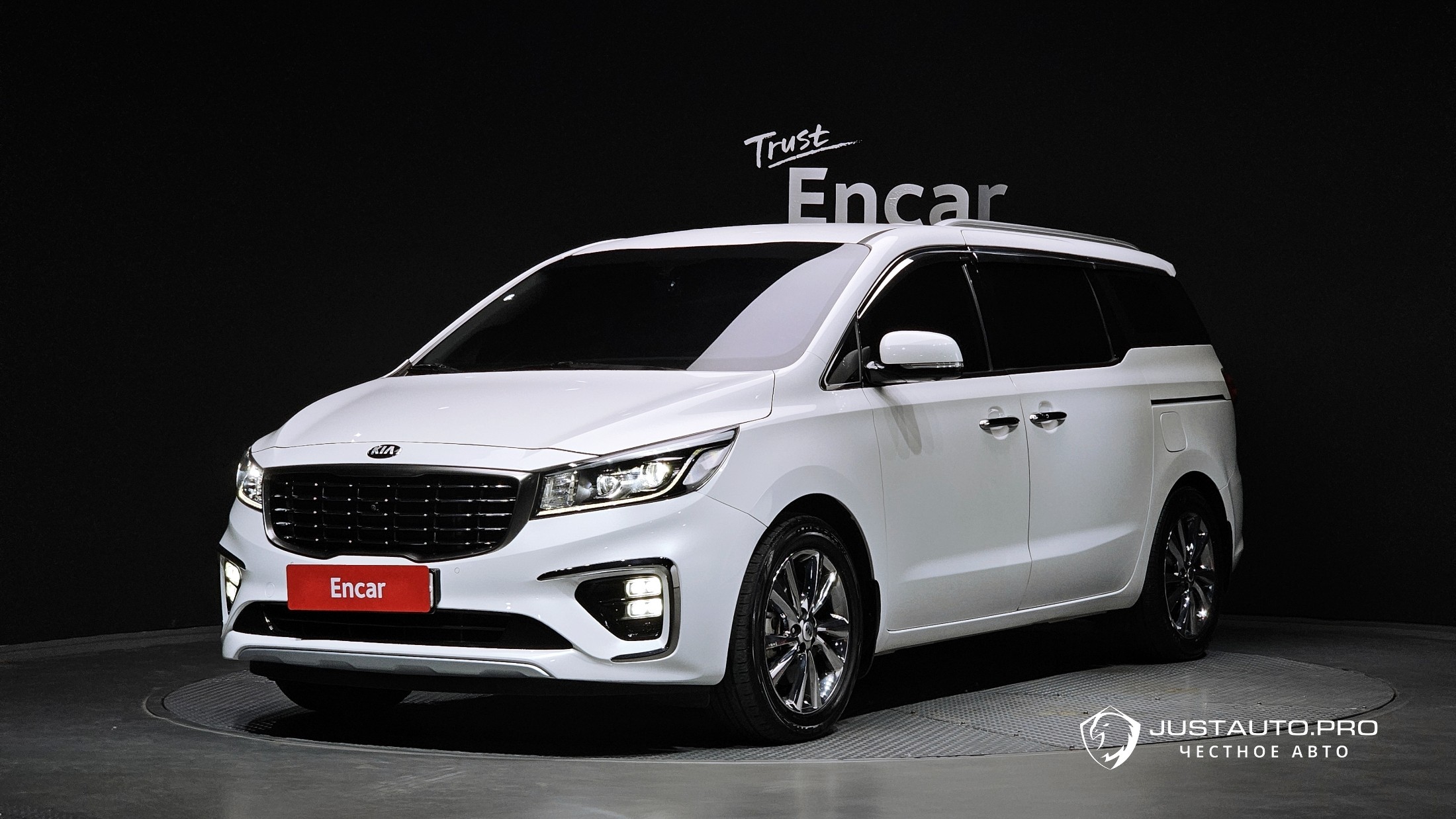Автомобиль Kia Canival