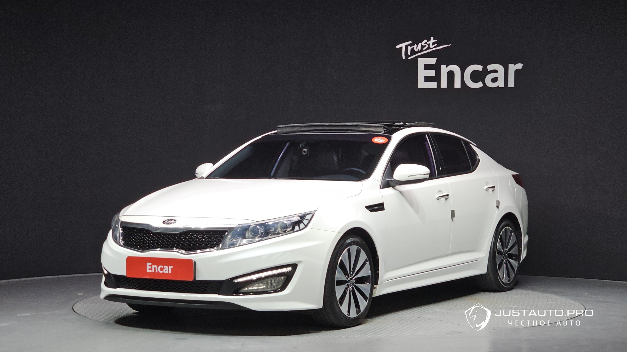 Автомобиль Kia K5