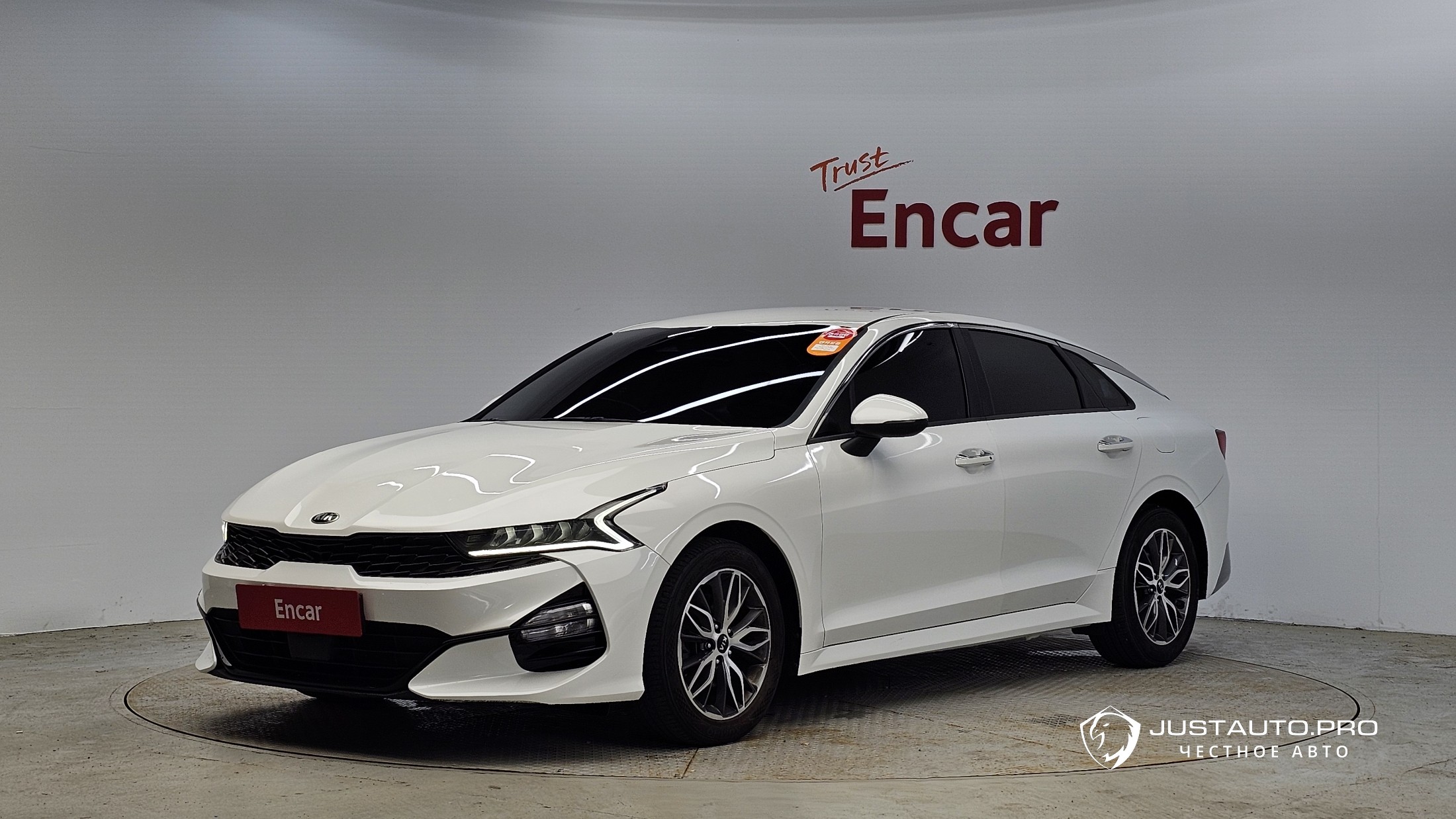 Автомобиль Kia K5