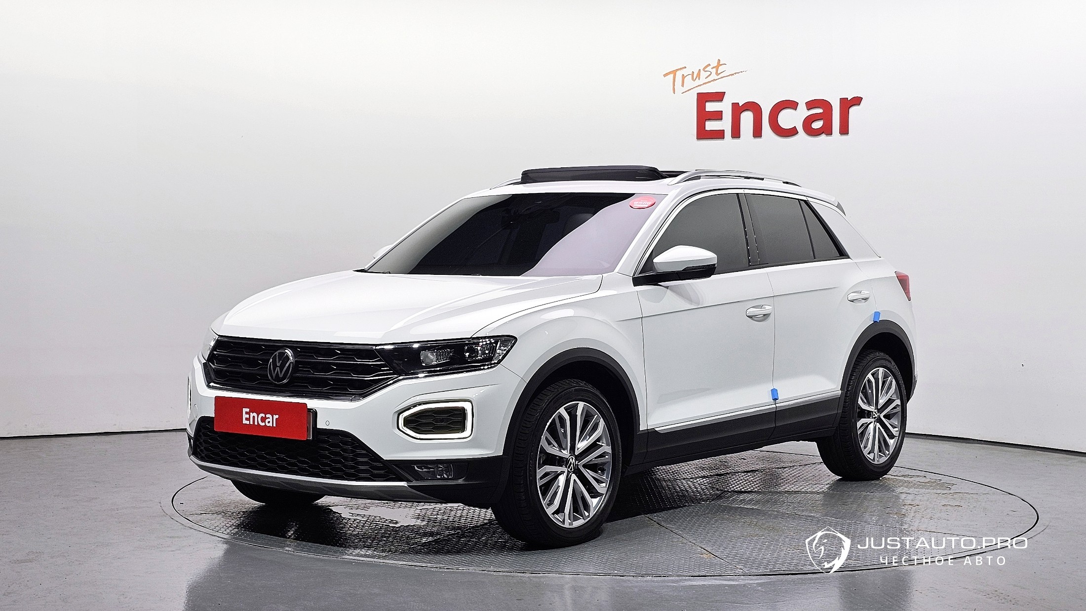 Автомобиль Volkswagen T-Roc
