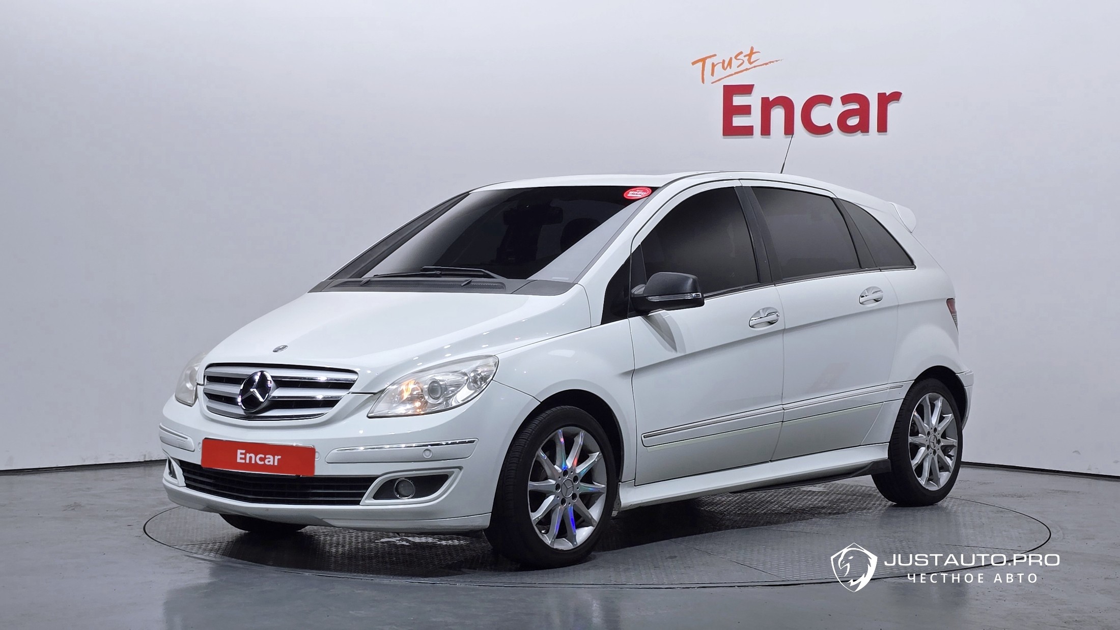 Автомобиль Mercedes-Benz B-Class