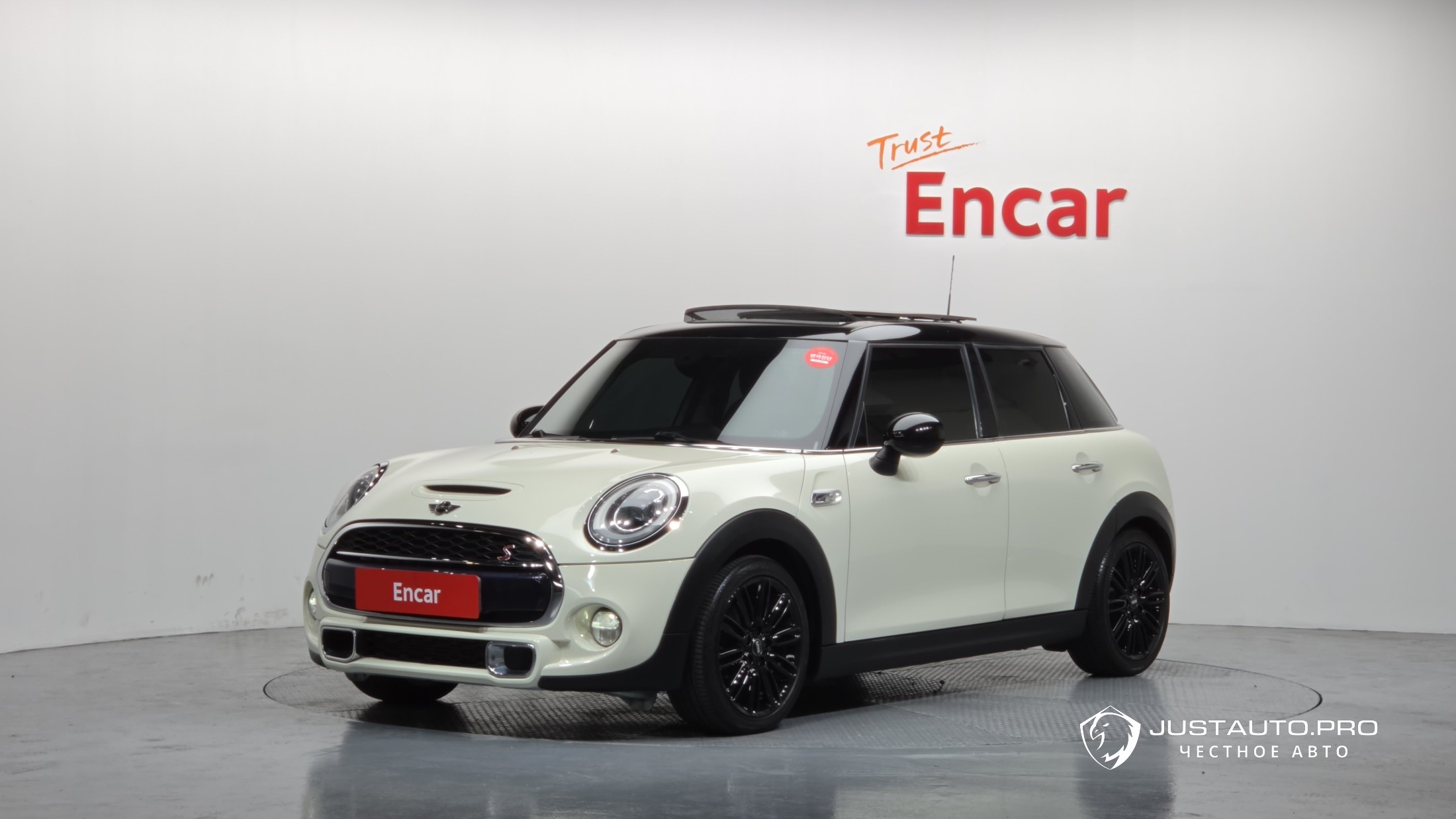 Автомобиль Mini Cooper