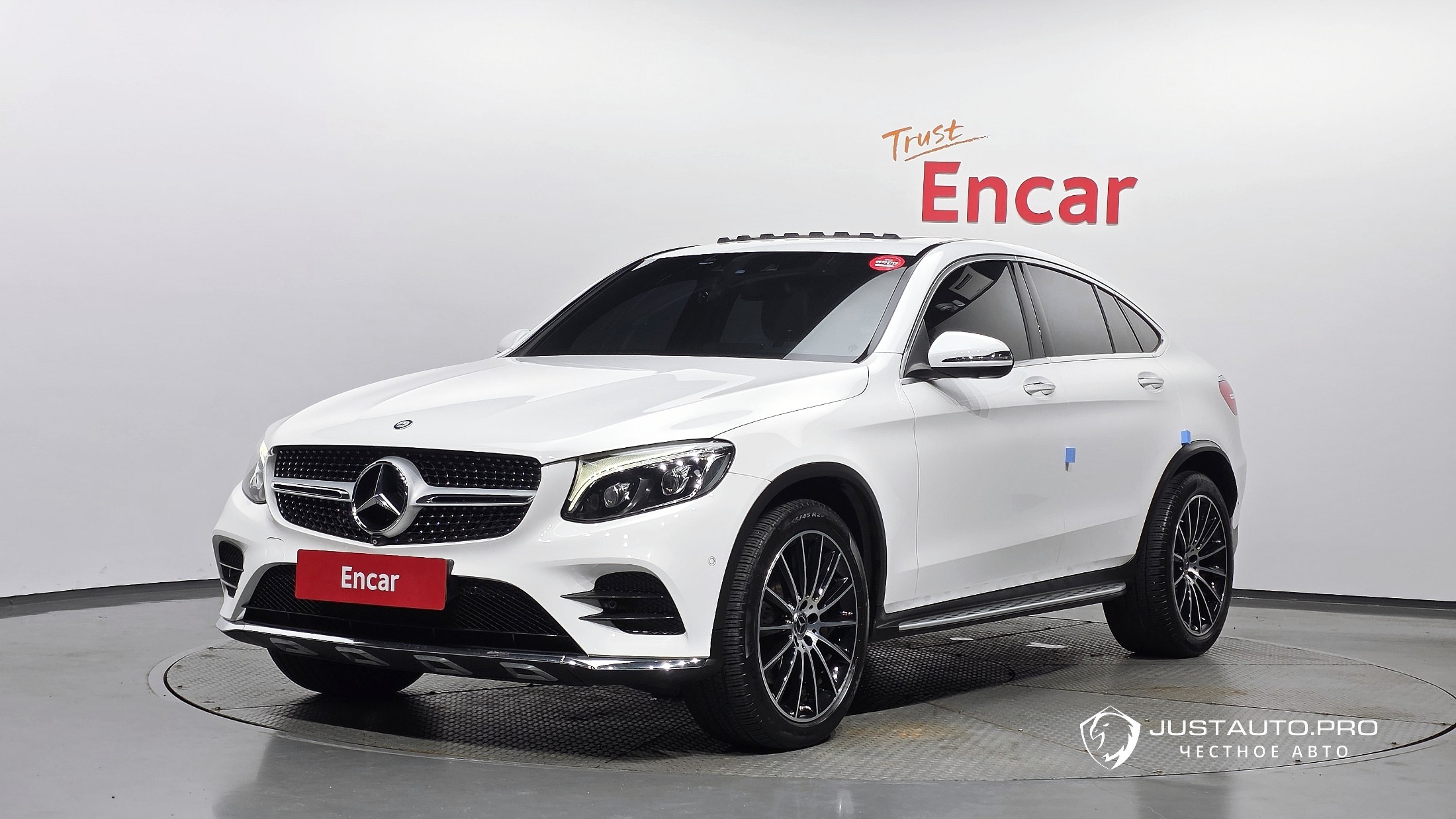 Автомобиль Mercedes-Benz GLC-Class