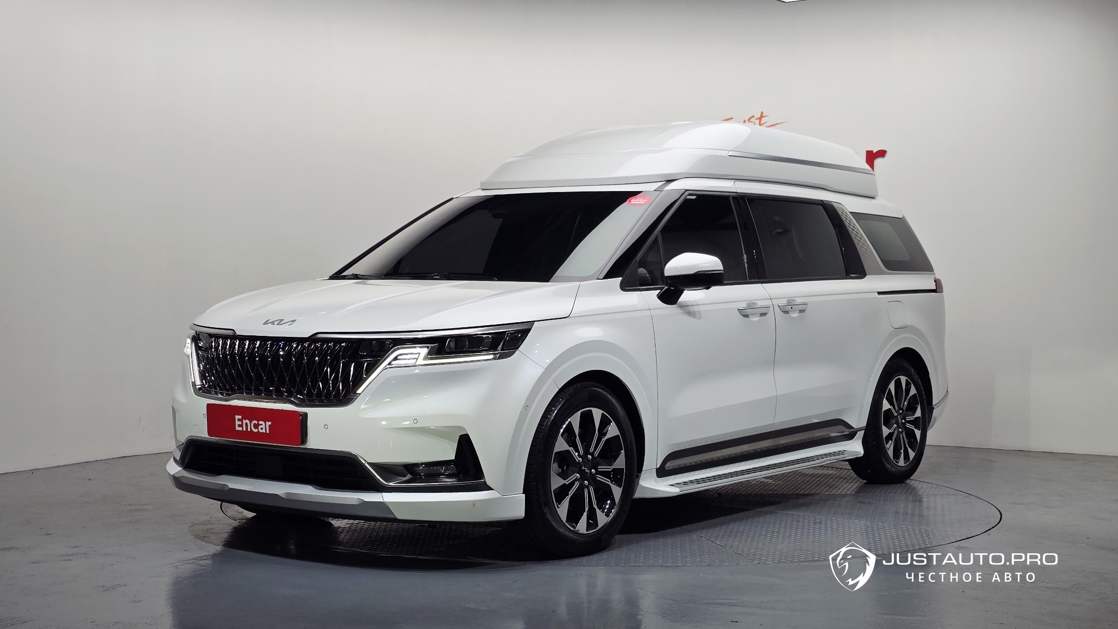Автомобиль Kia Canival