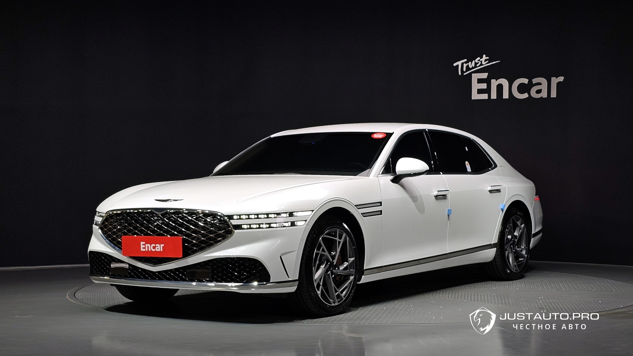 Автомобиль Genesis G90