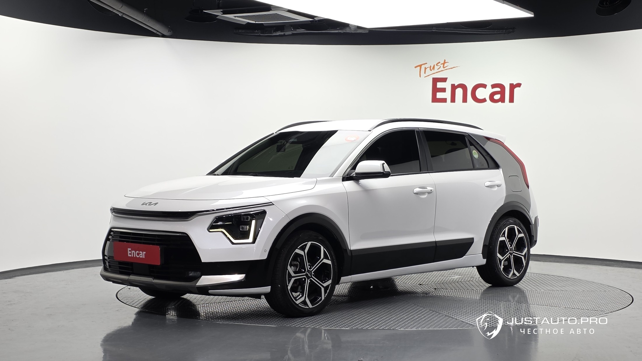 Автомобиль Kia Niro