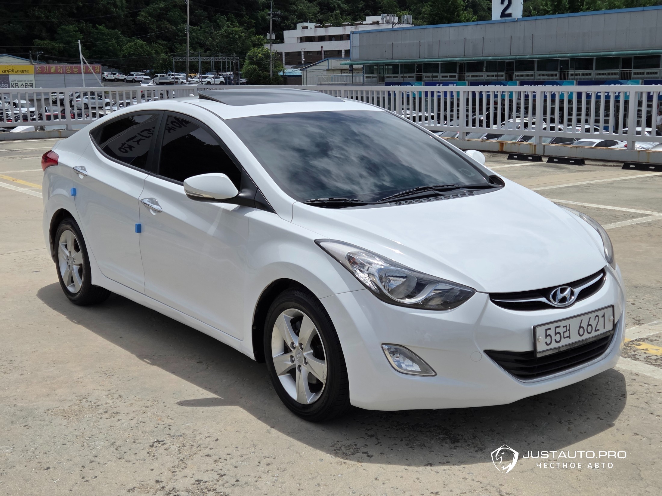 Автомобиль Hyundai AVANTE