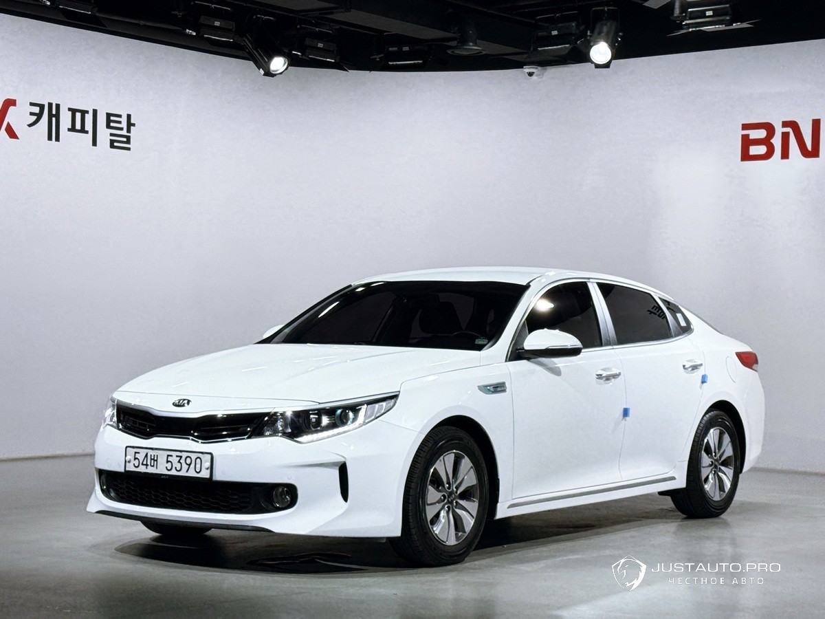Автомобиль Kia K5