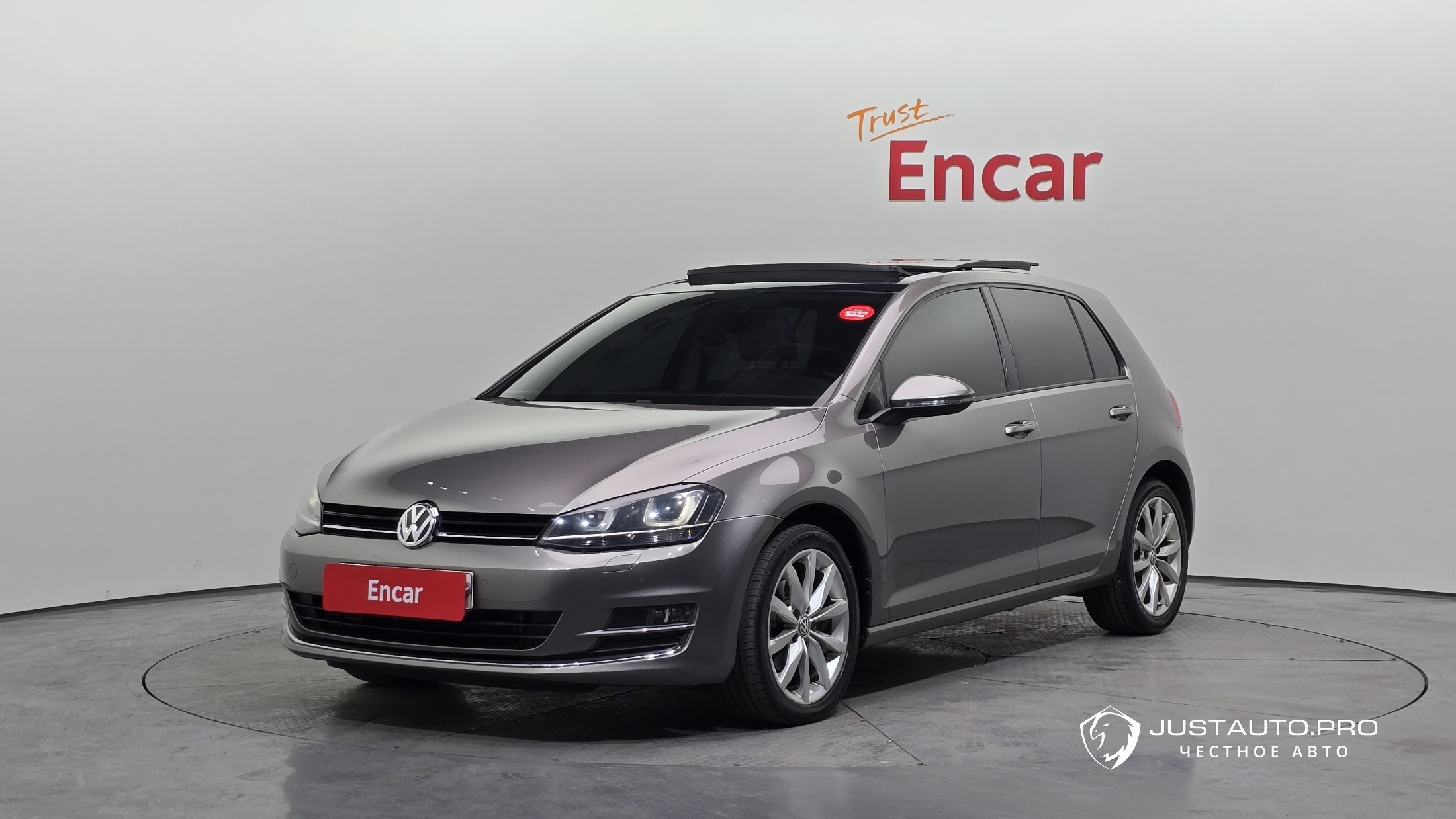 Автомобиль Volkswagen Golf