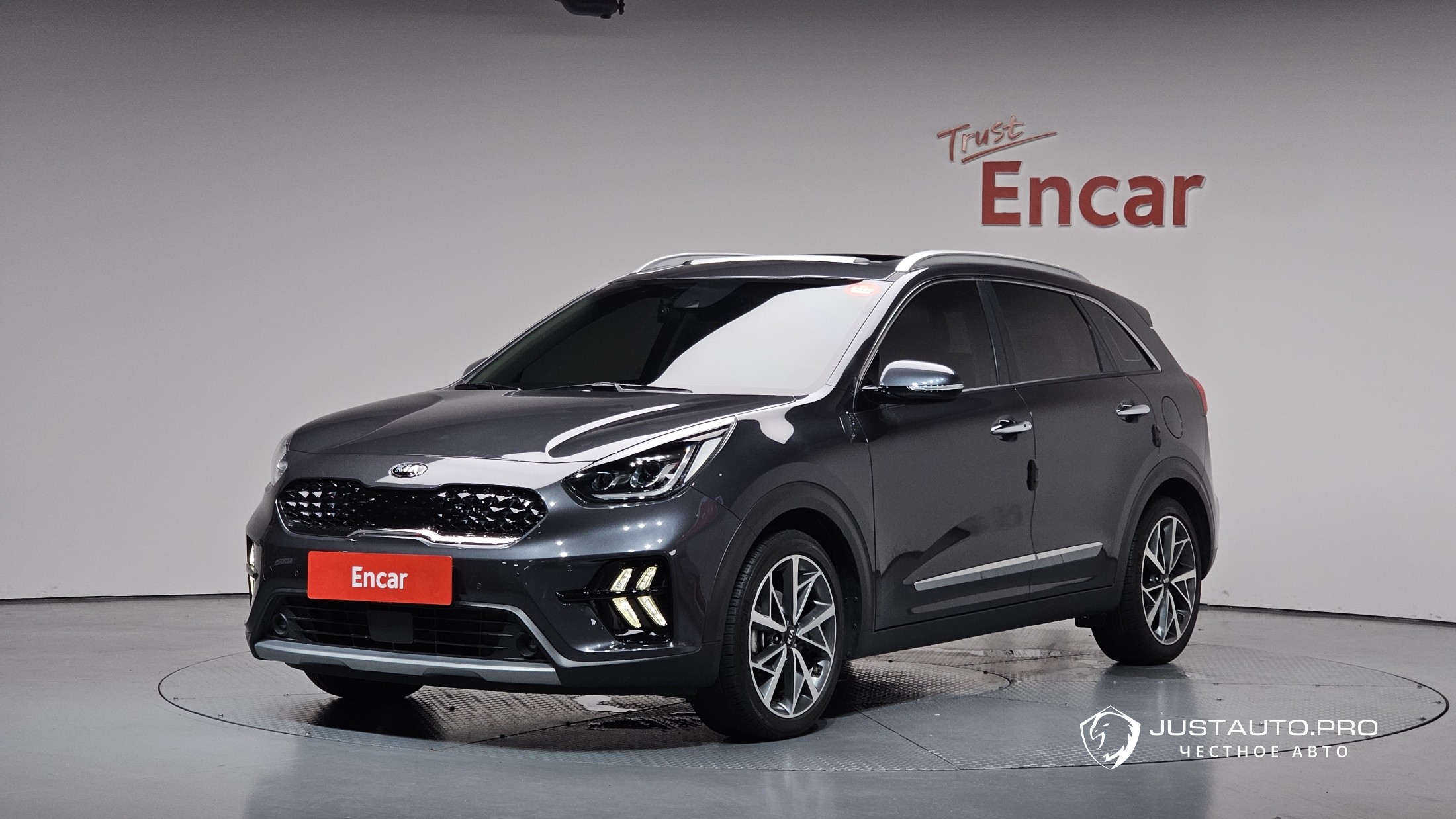 Автомобиль Kia Niro