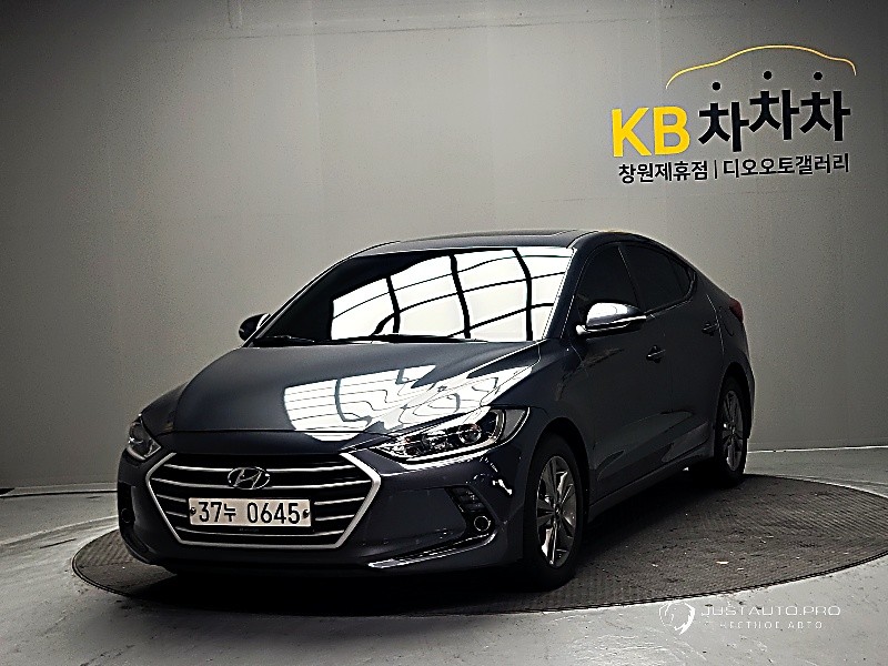Автомобиль Hyundai AVANTE