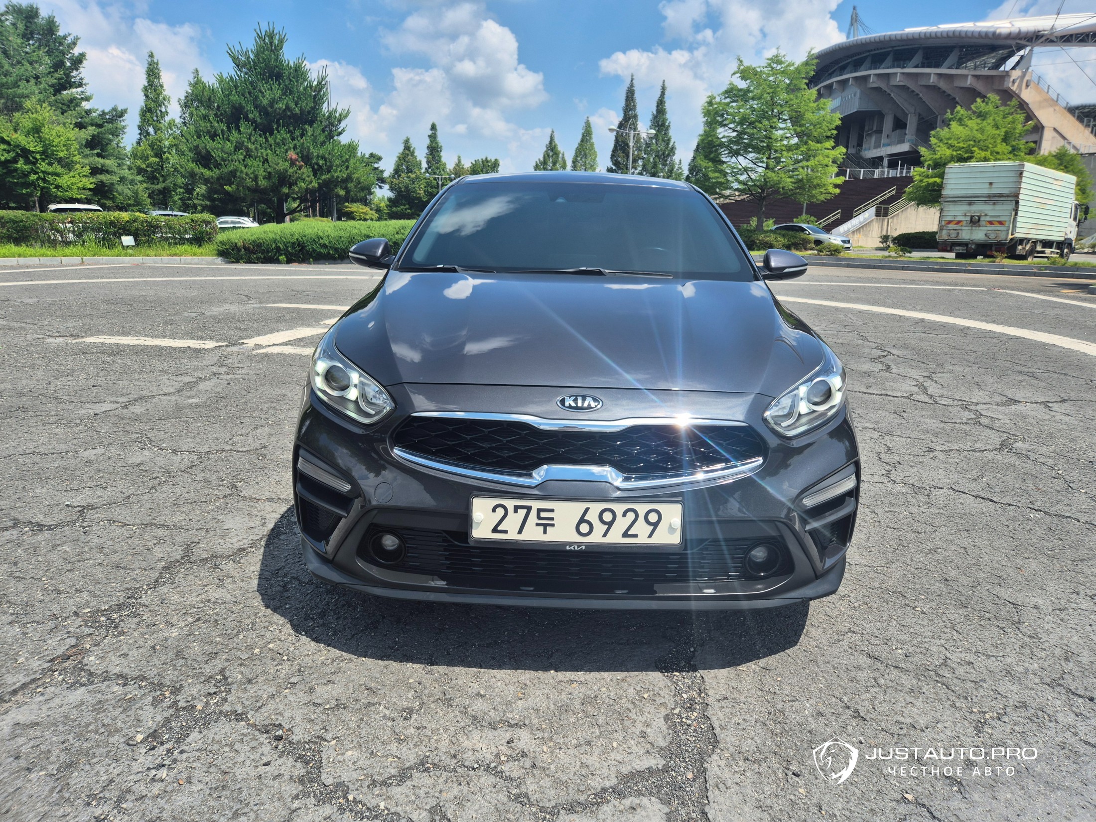 Автомобиль Kia K3