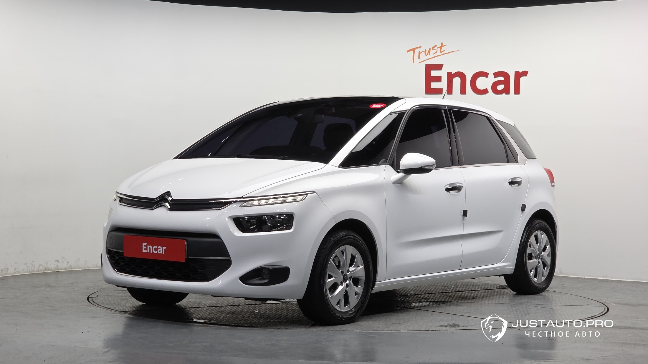 Автомобиль Citroen-DS C4 Picasso