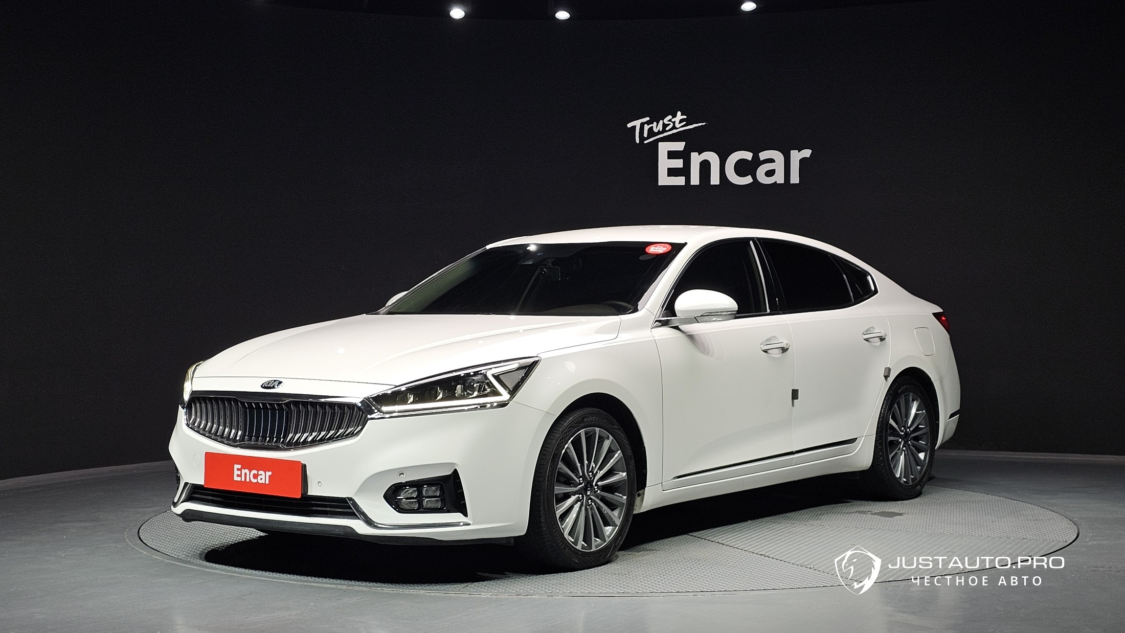 Автомобиль Kia K7