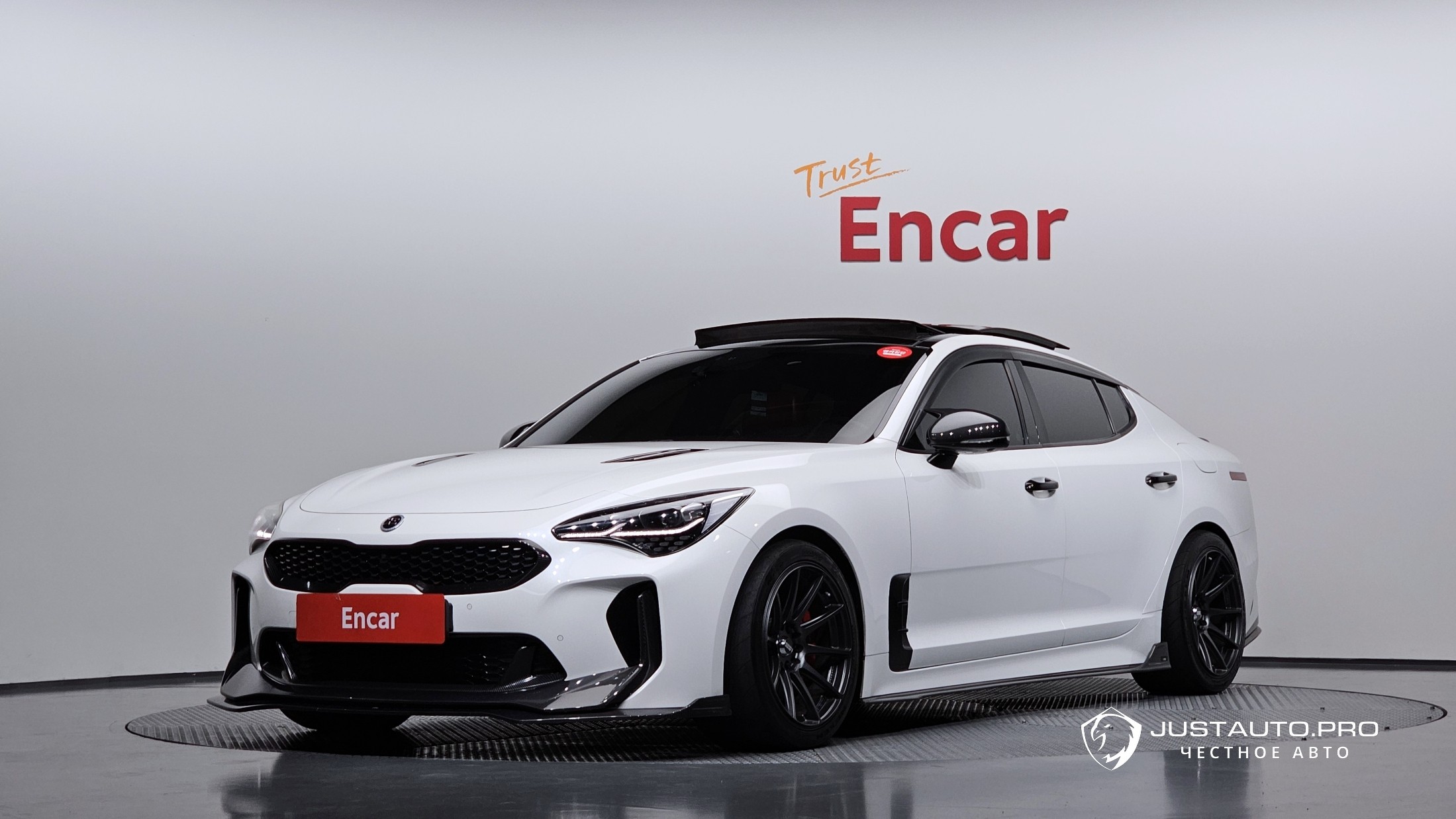 Автомобиль Kia Stinger