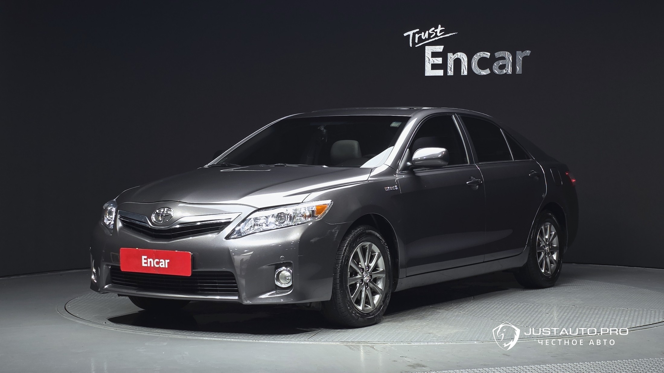 Автомобиль Toyota Camry