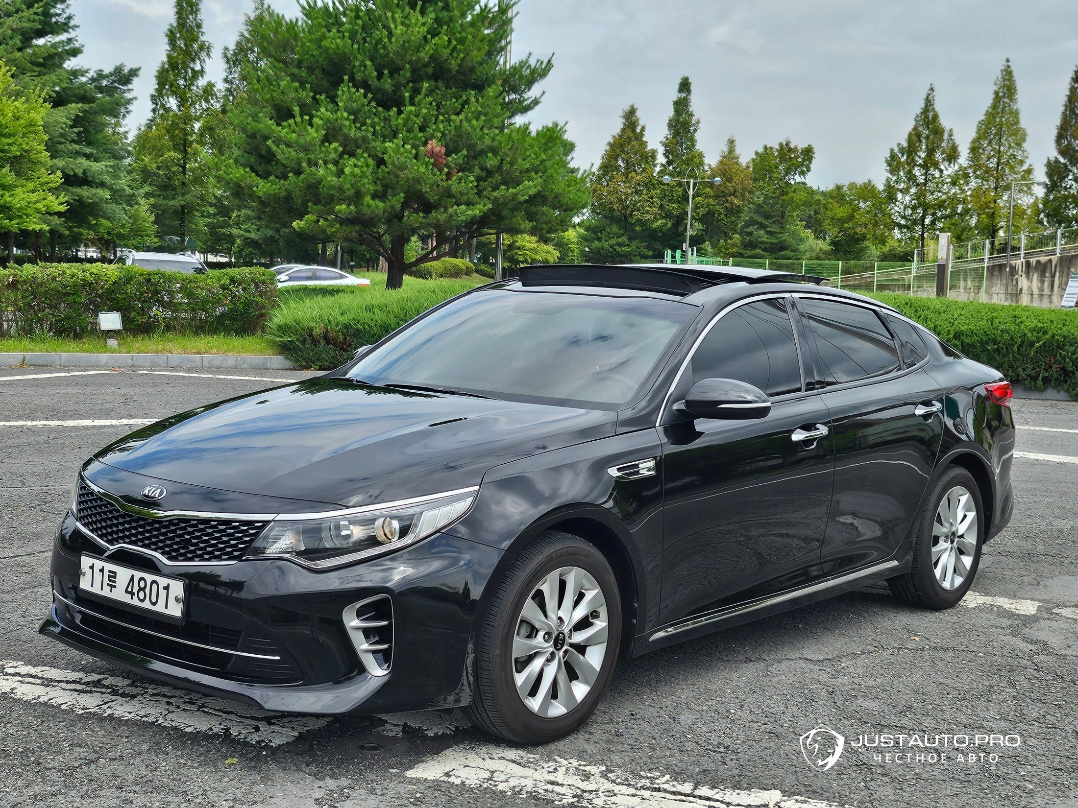 Автомобиль Kia K5