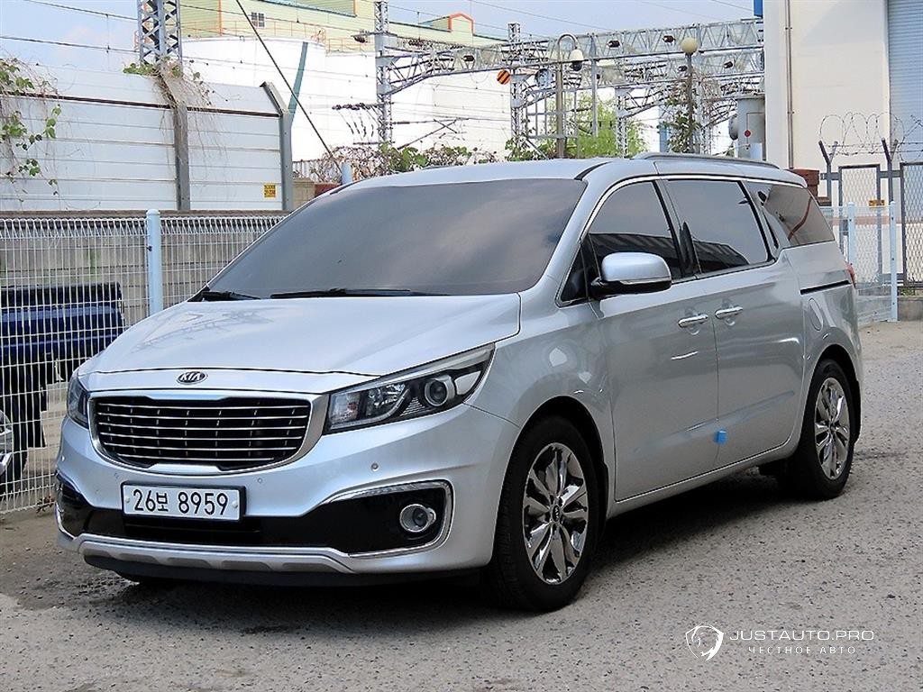 Автомобиль Kia Canival