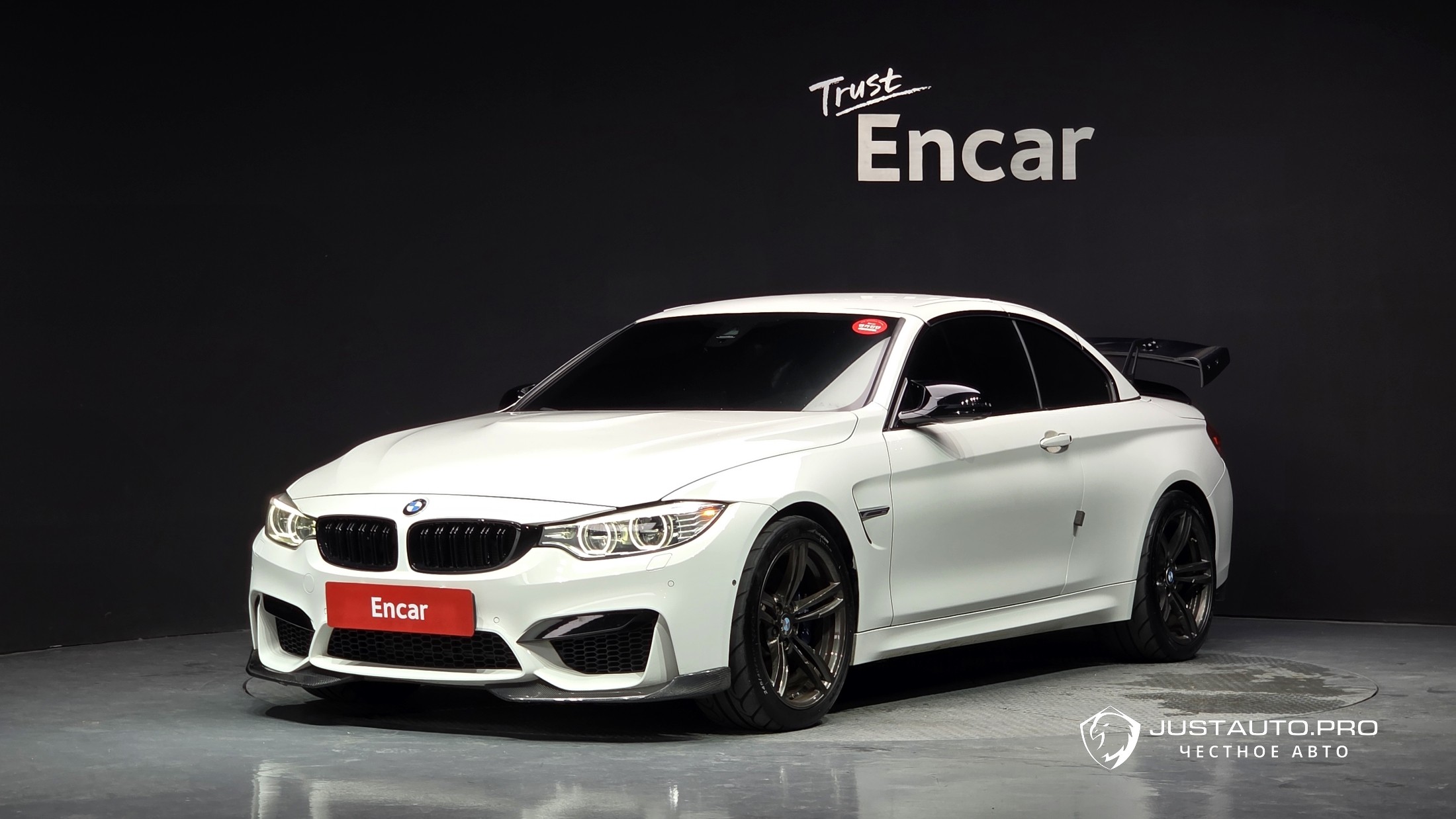 Автомобиль BMW M4