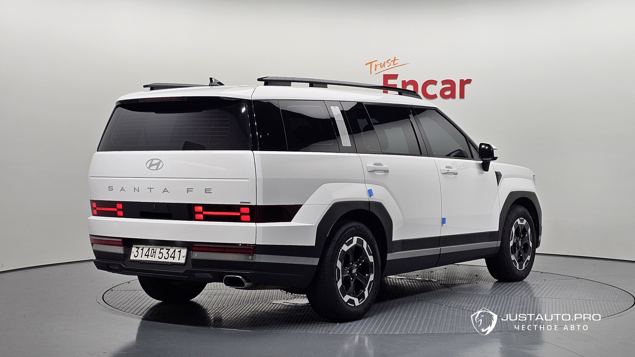 Автомобиль Hyundai Santafe