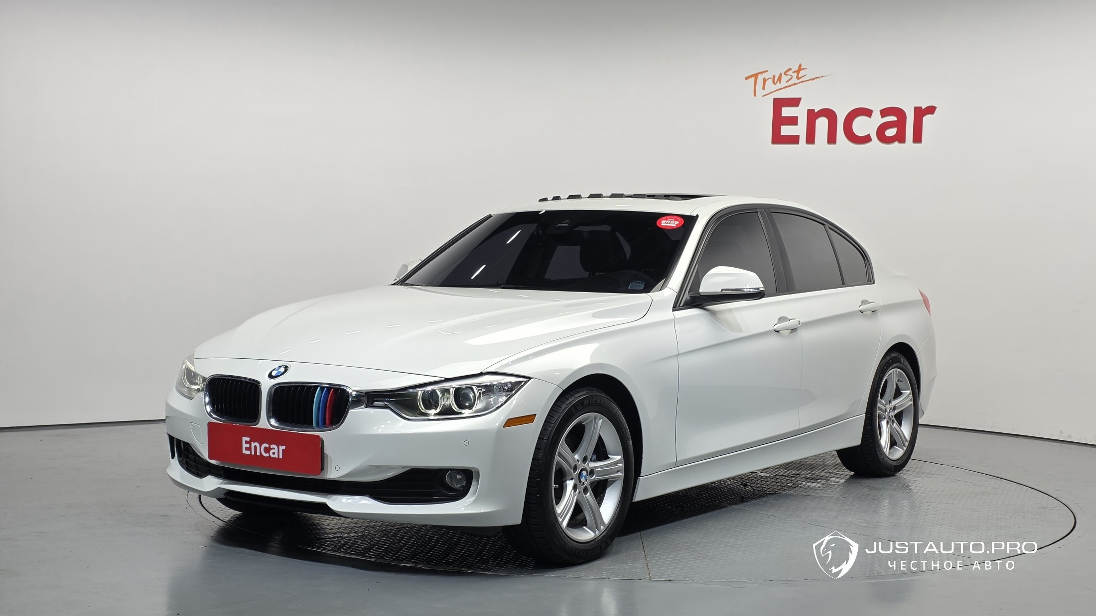 Автомобиль BMW 3-Series