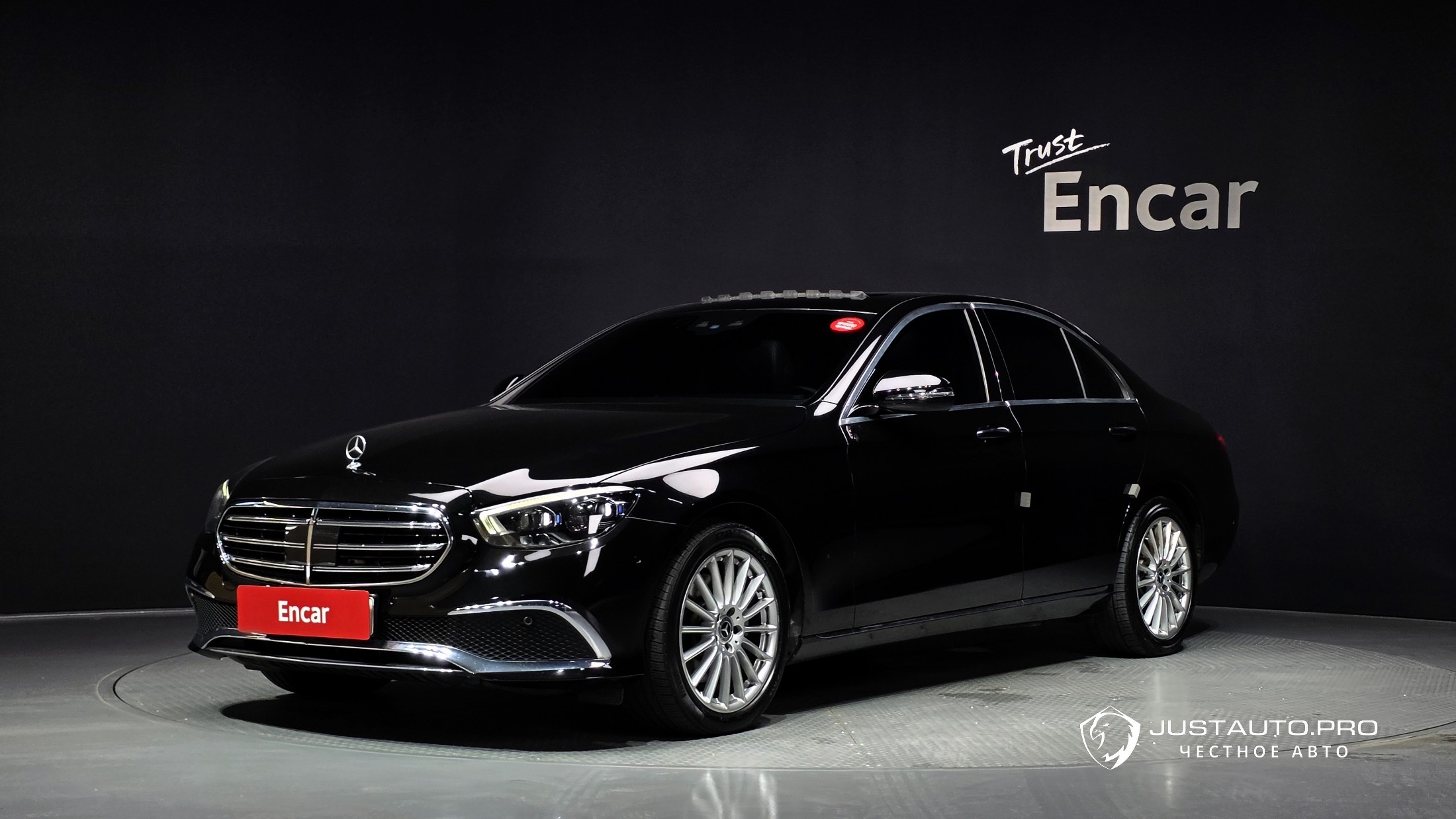 Автомобиль Mercedes-Benz E-Class