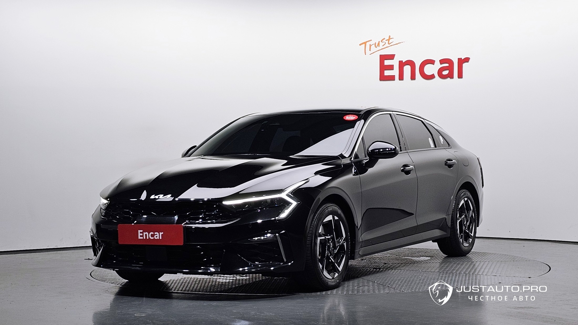 Автомобиль Kia K5
