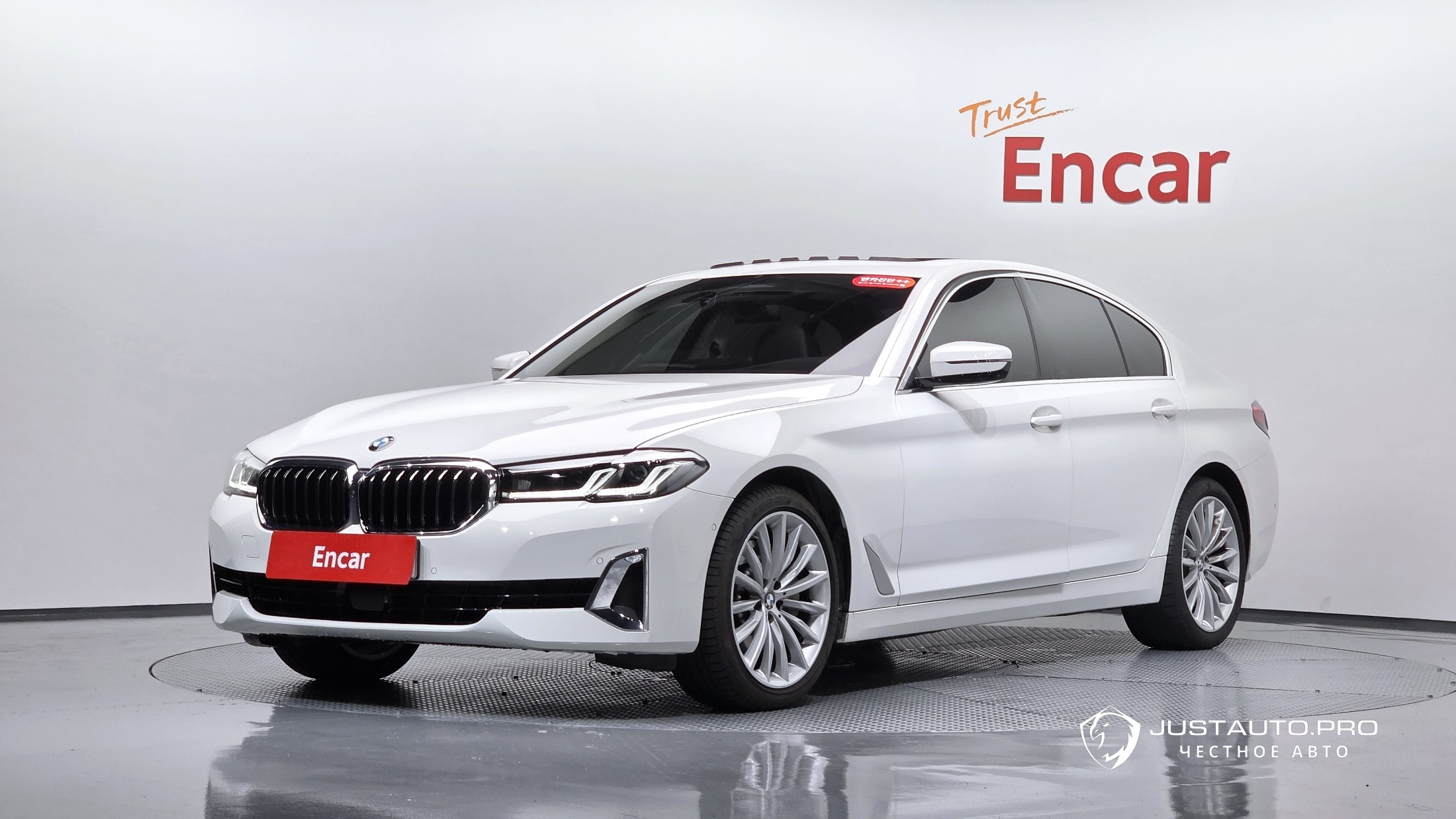 Автомобиль BMW 5-Series