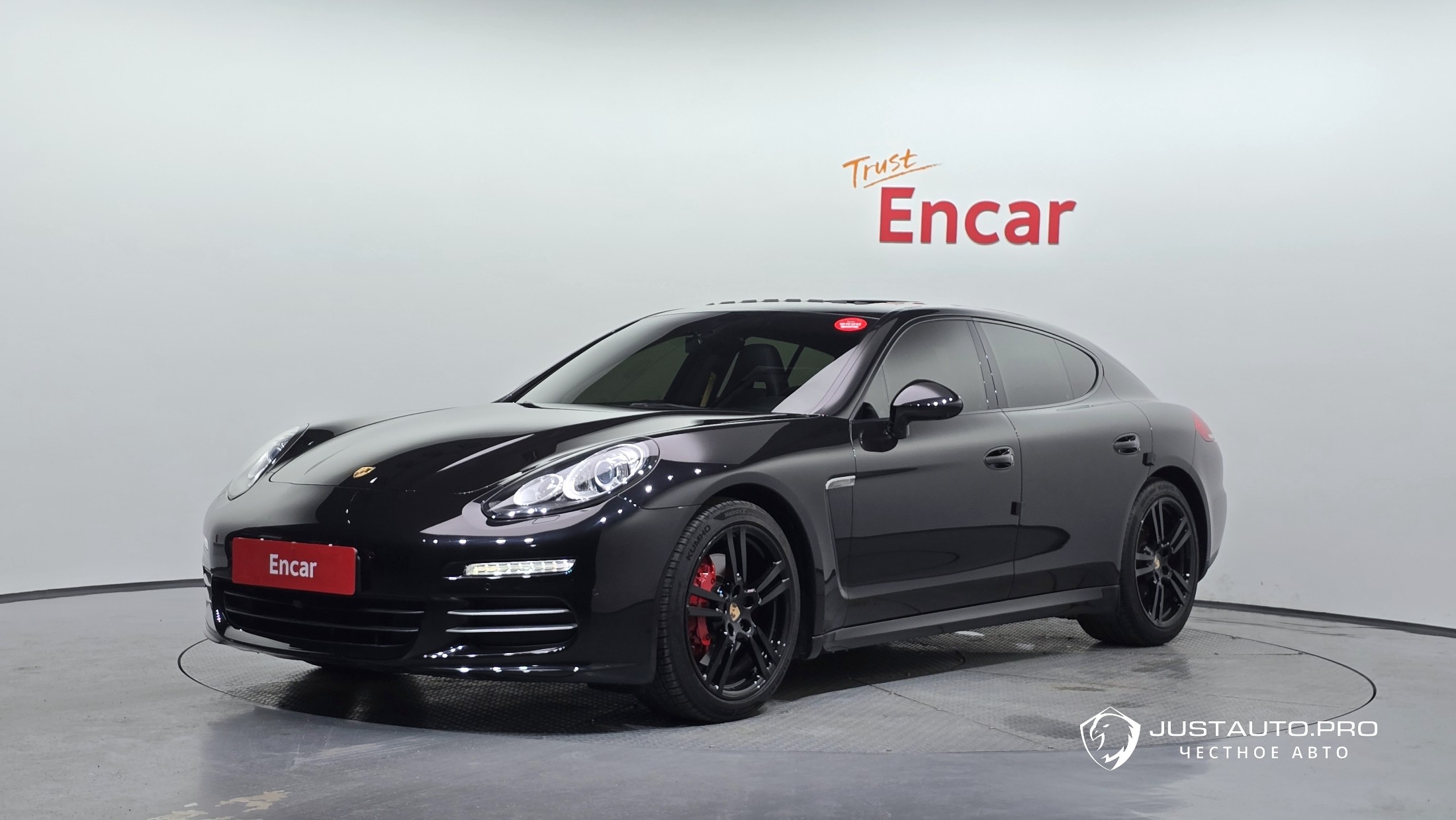 Автомобиль Porsche Panamera