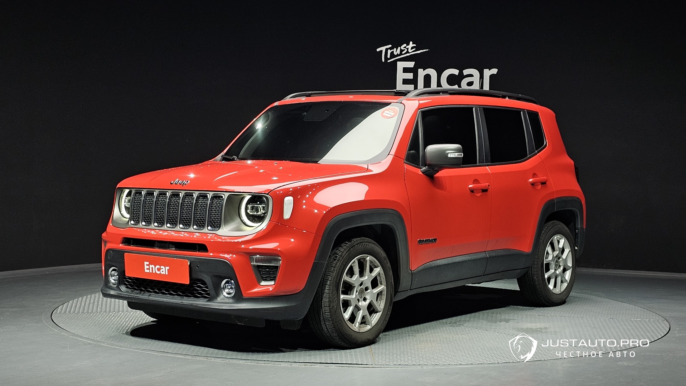Автомобиль Jeep Renegade