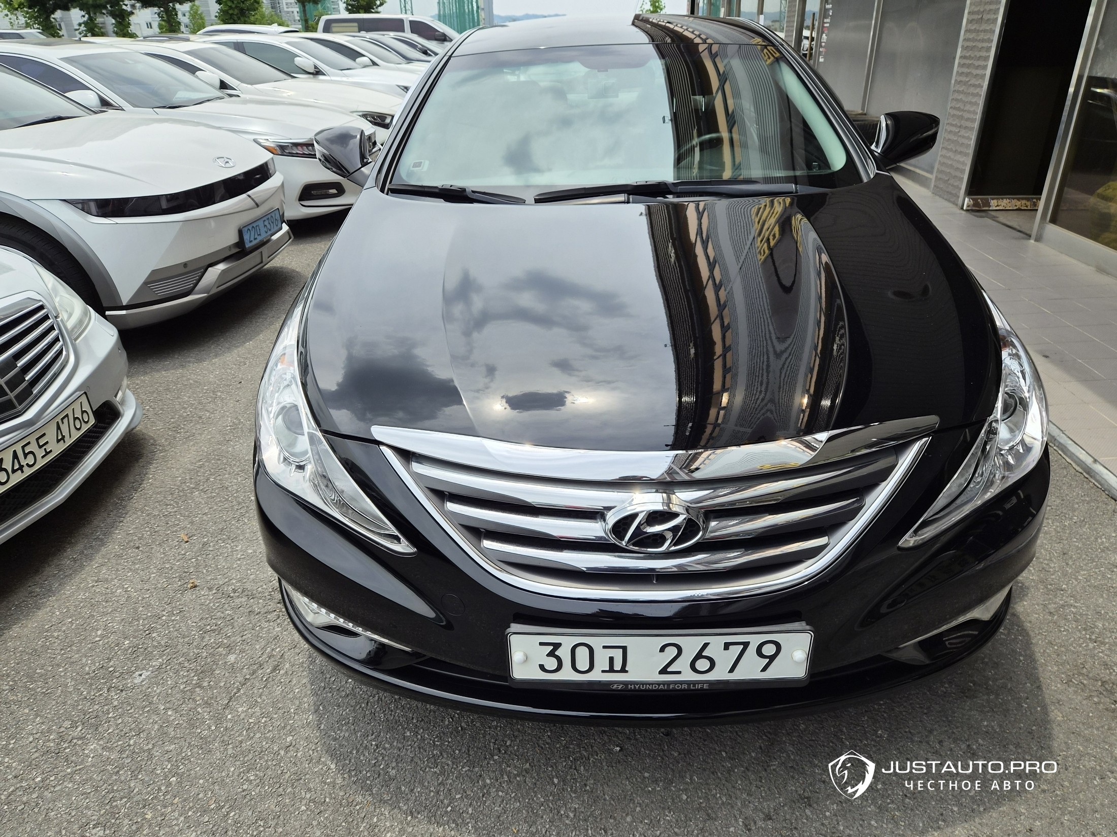 Автомобиль Hyundai Sonata