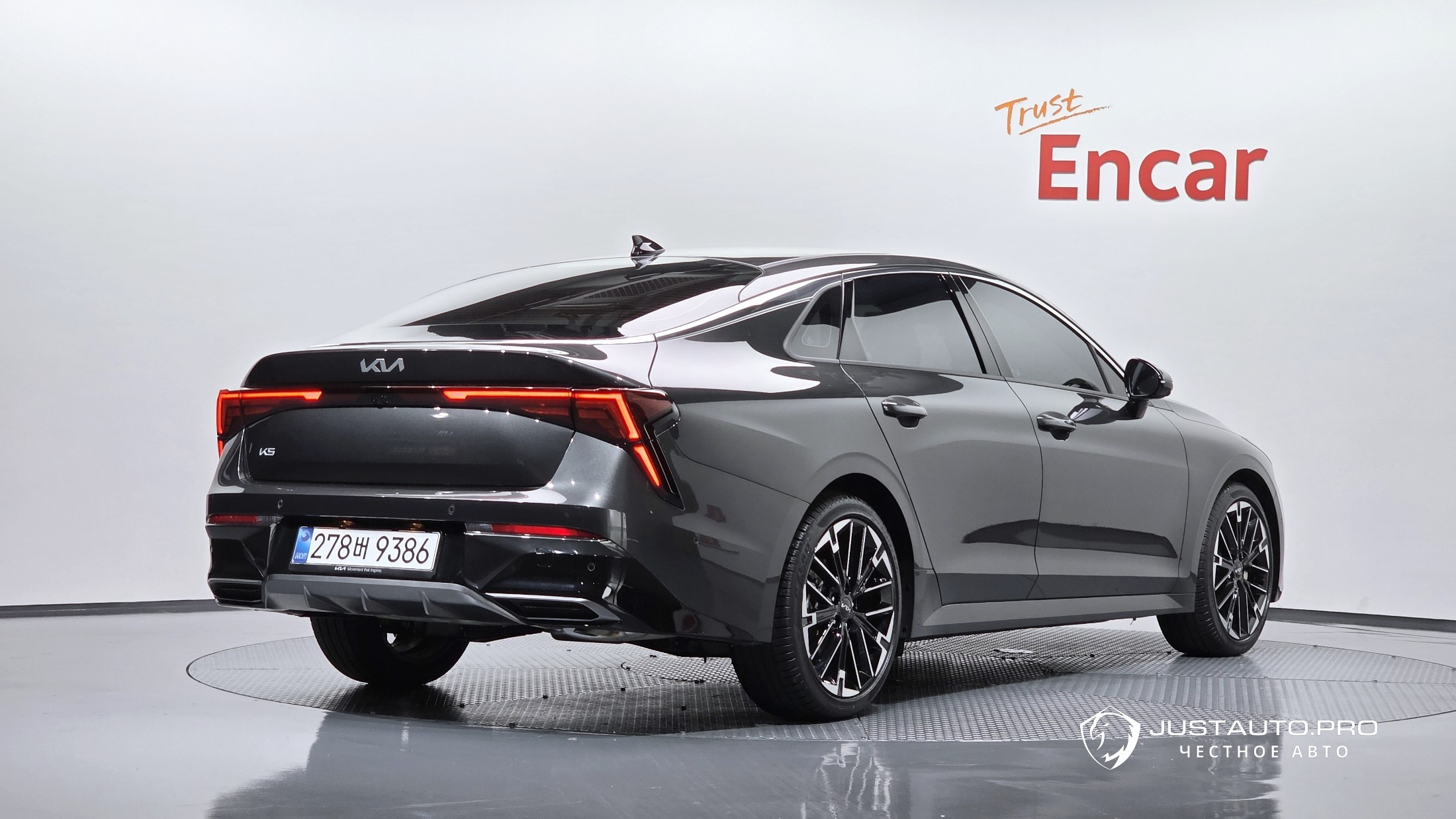Автомобиль Kia K5