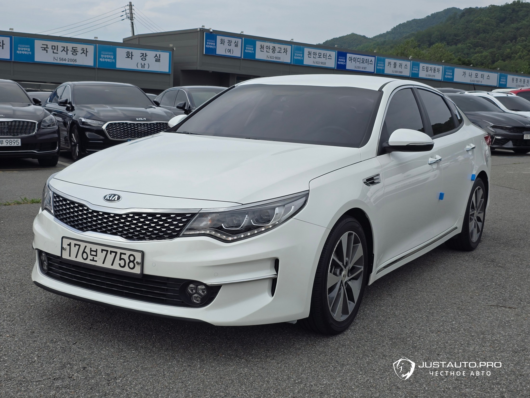 Автомобиль Kia K5