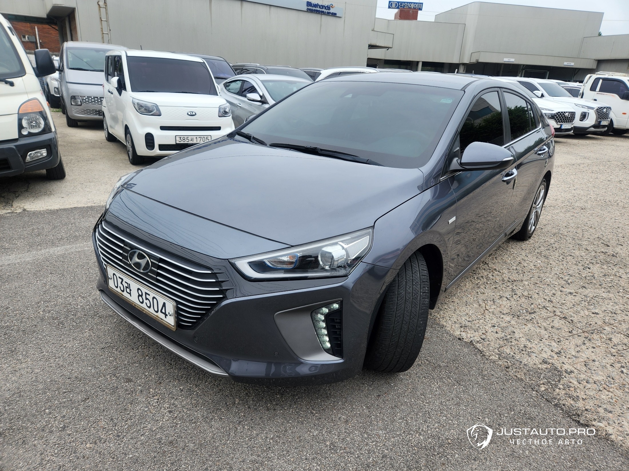 Автомобиль Hyundai Ioniq