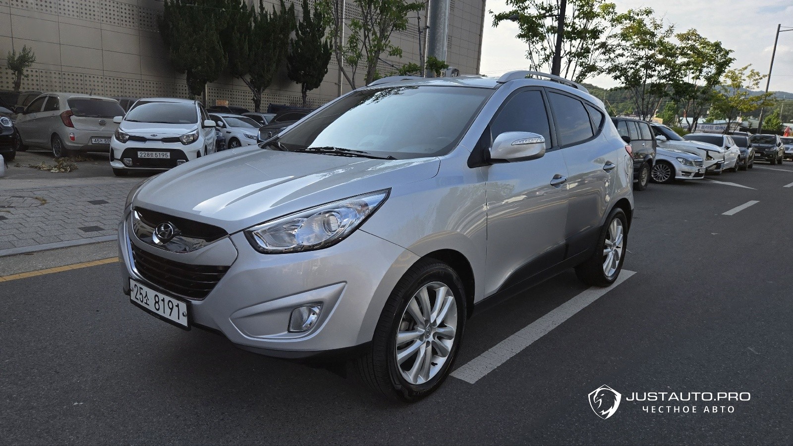 Автомобиль Hyundai Tucson