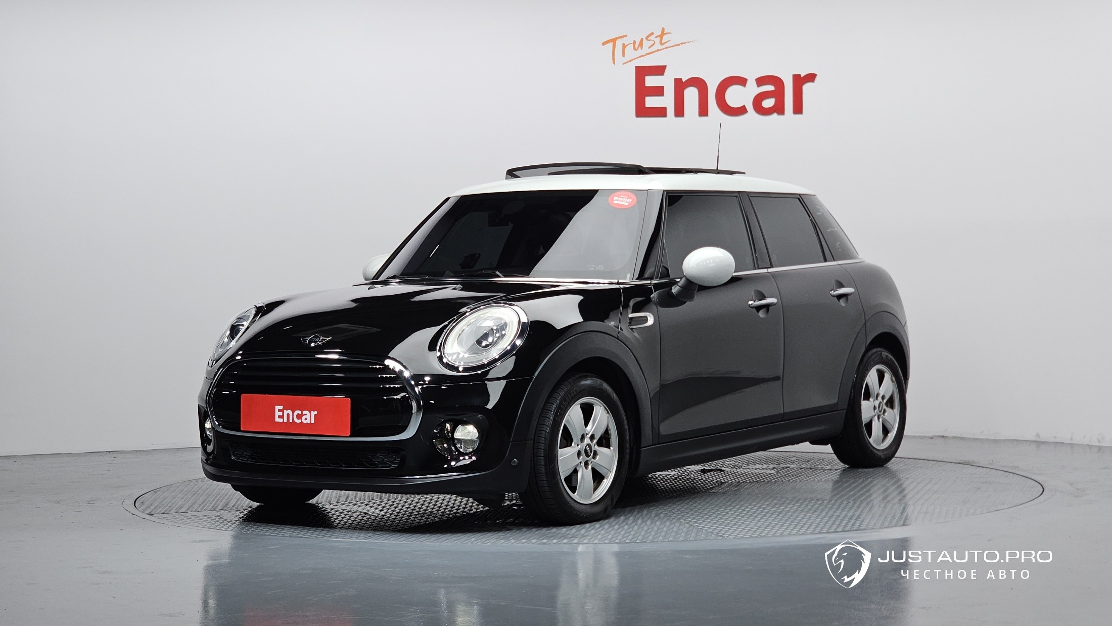 Автомобиль Mini Cooper