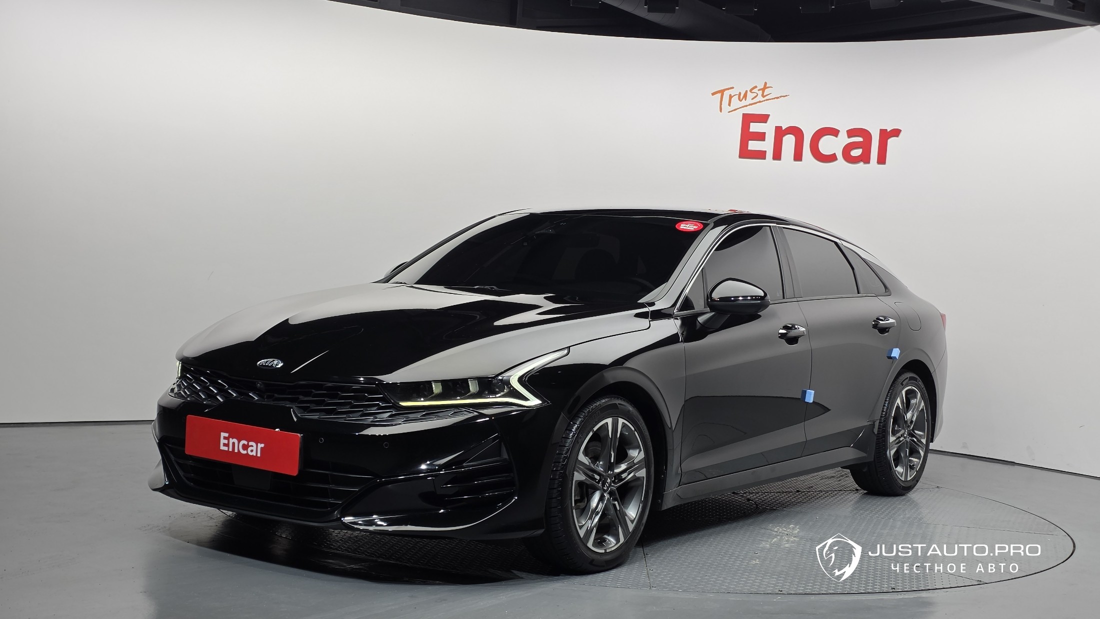 Автомобиль Kia K5