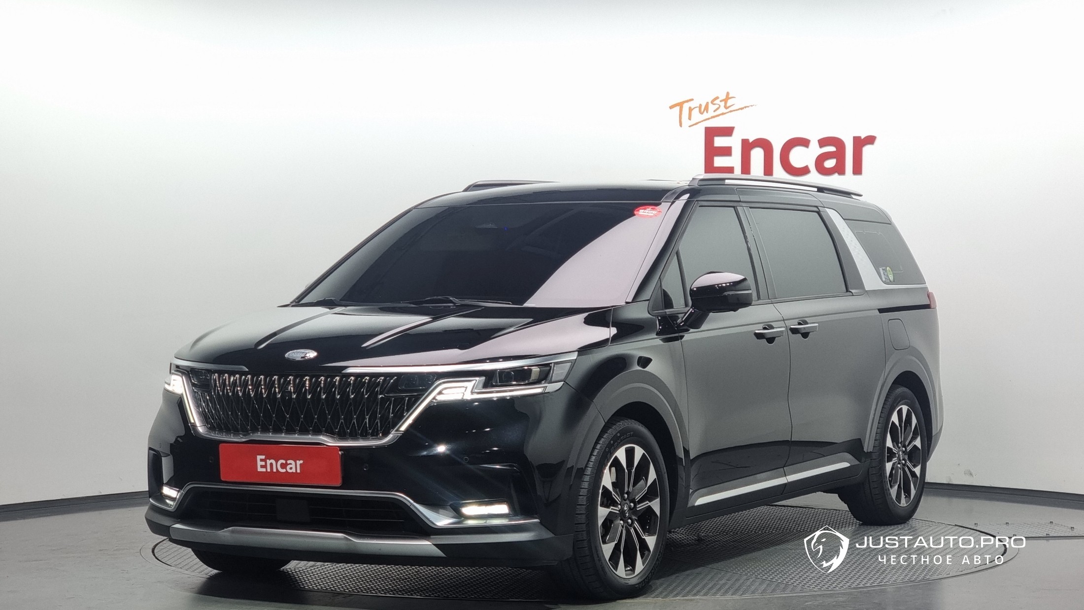 Автомобиль Kia Canival