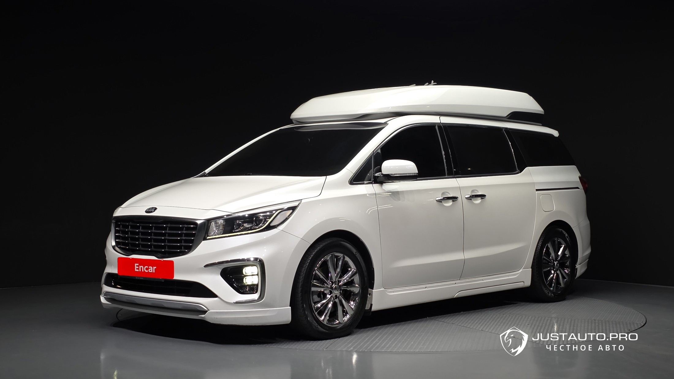 Автомобиль Kia Canival