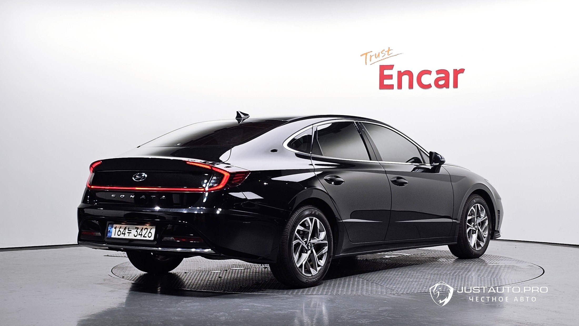 Автомобиль Hyundai Sonata
