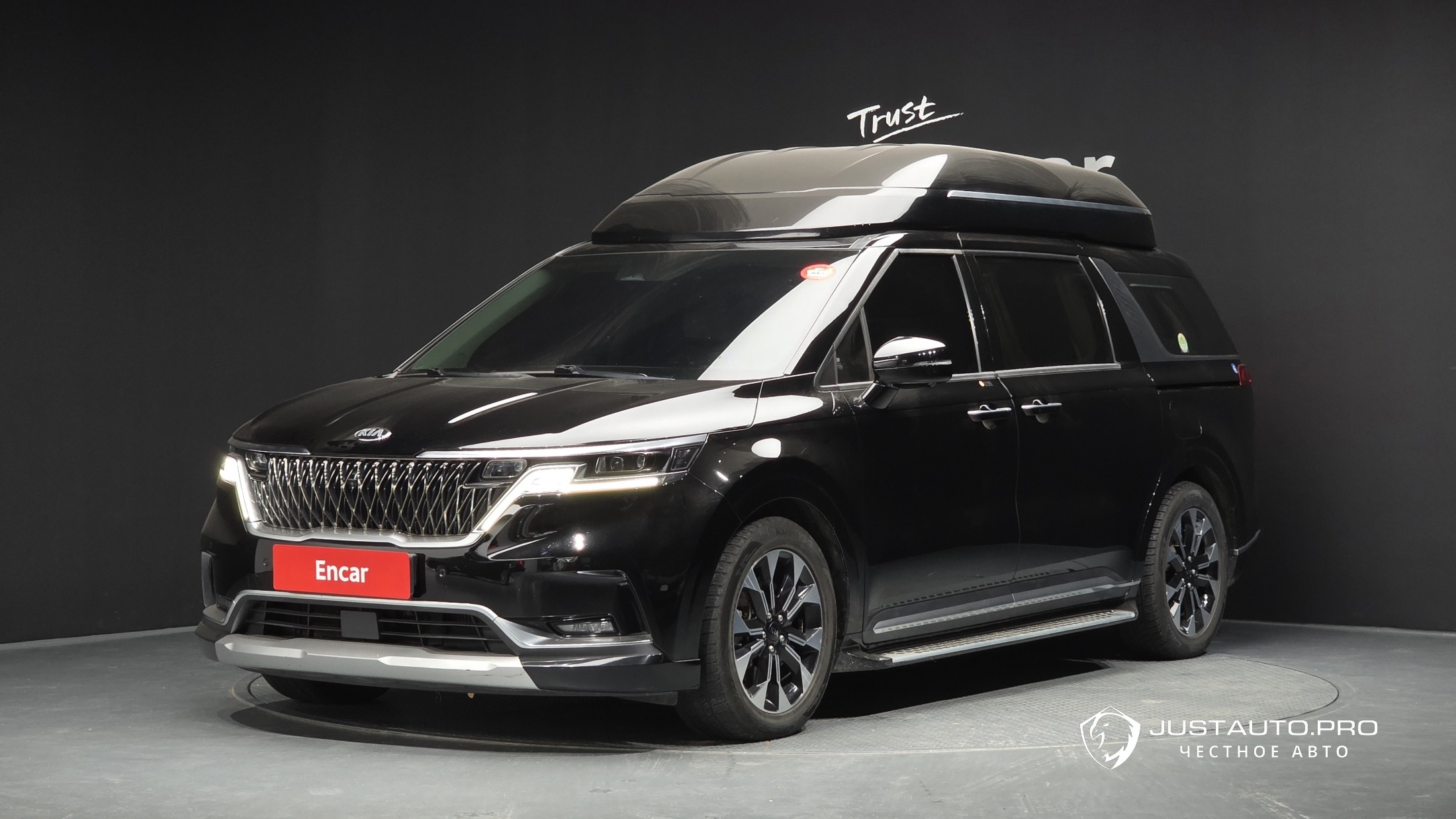Автомобиль Kia Canival