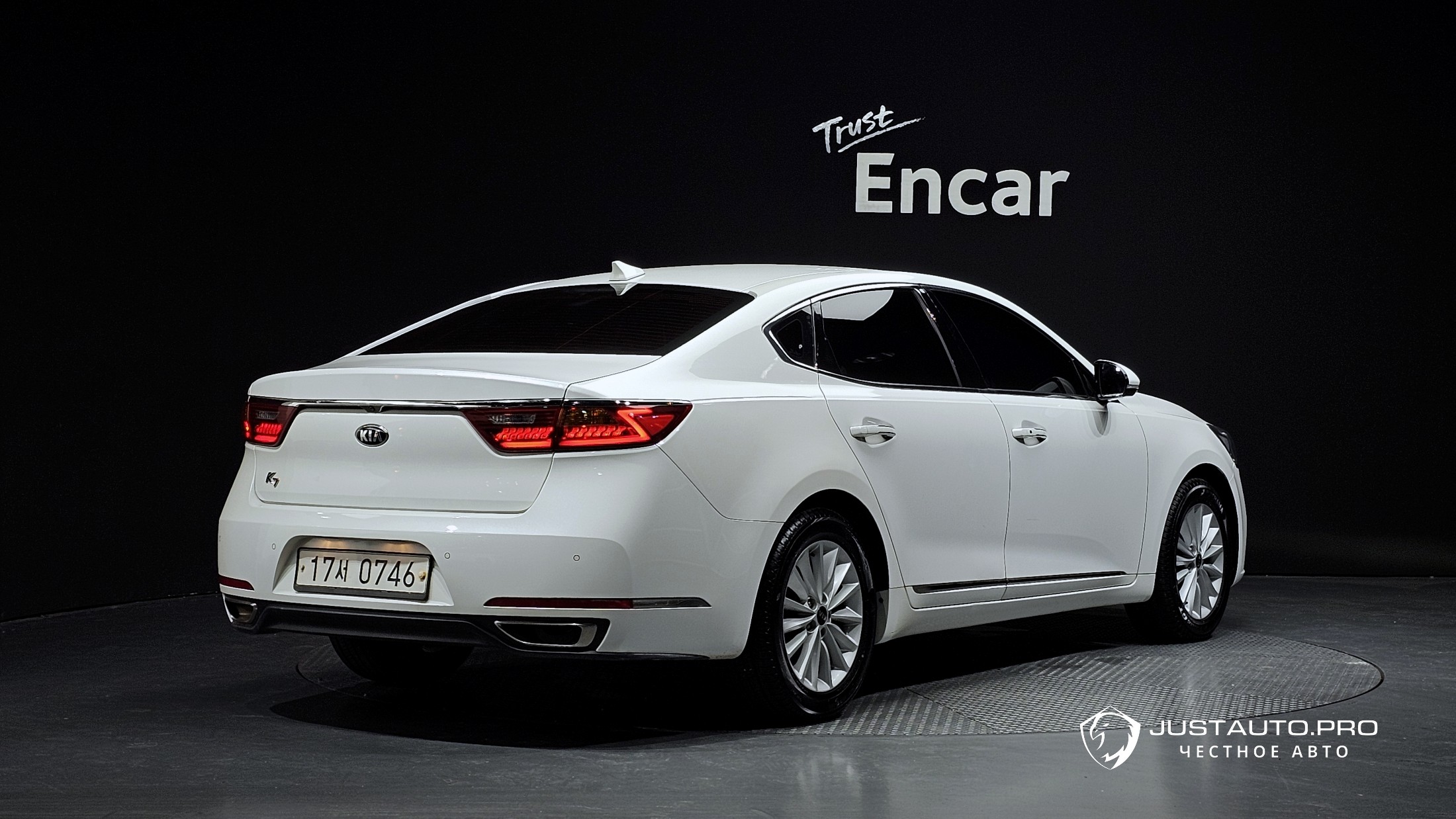 Автомобиль Kia K7