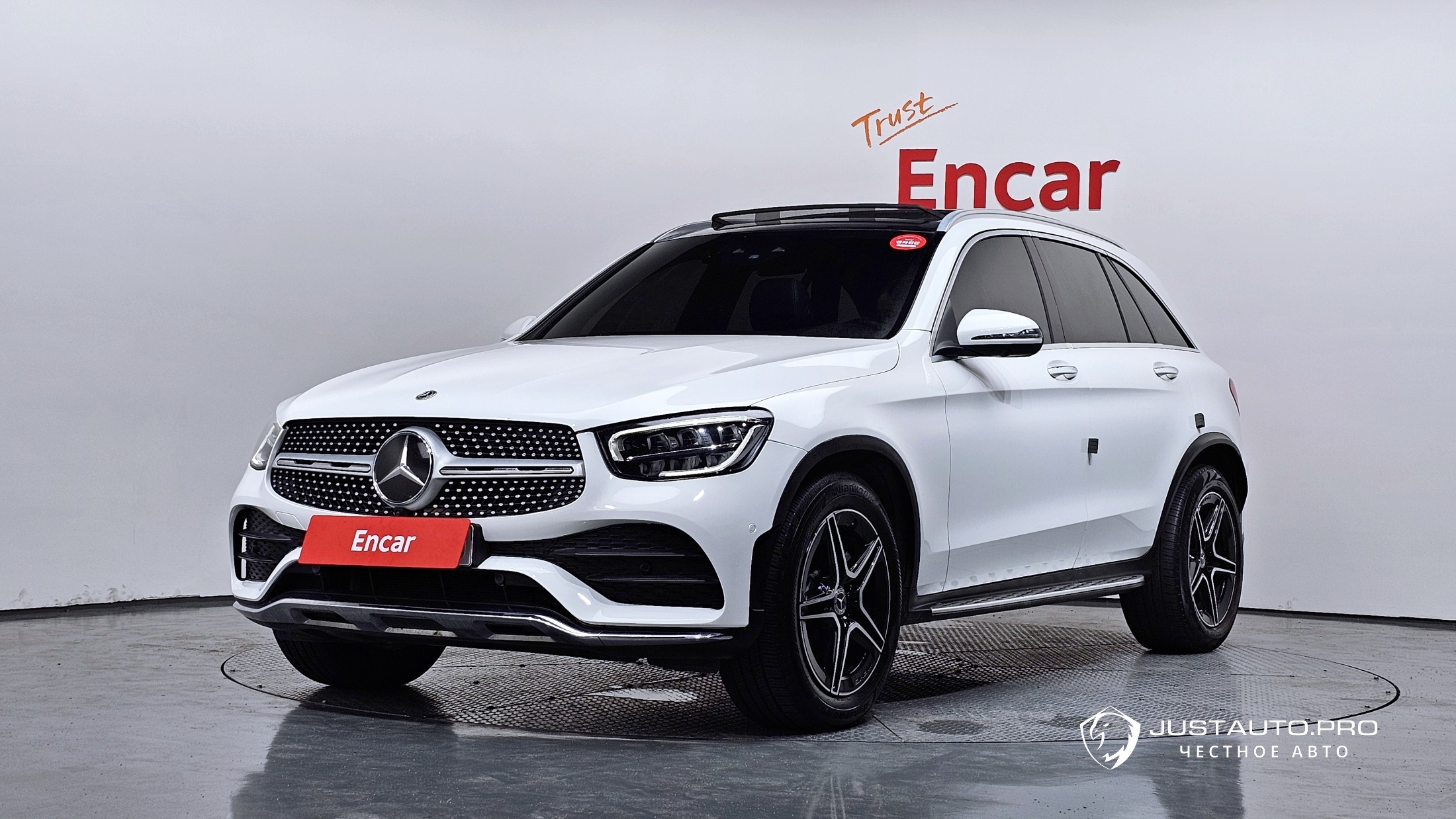 Автомобиль Mercedes-Benz GLC-Class