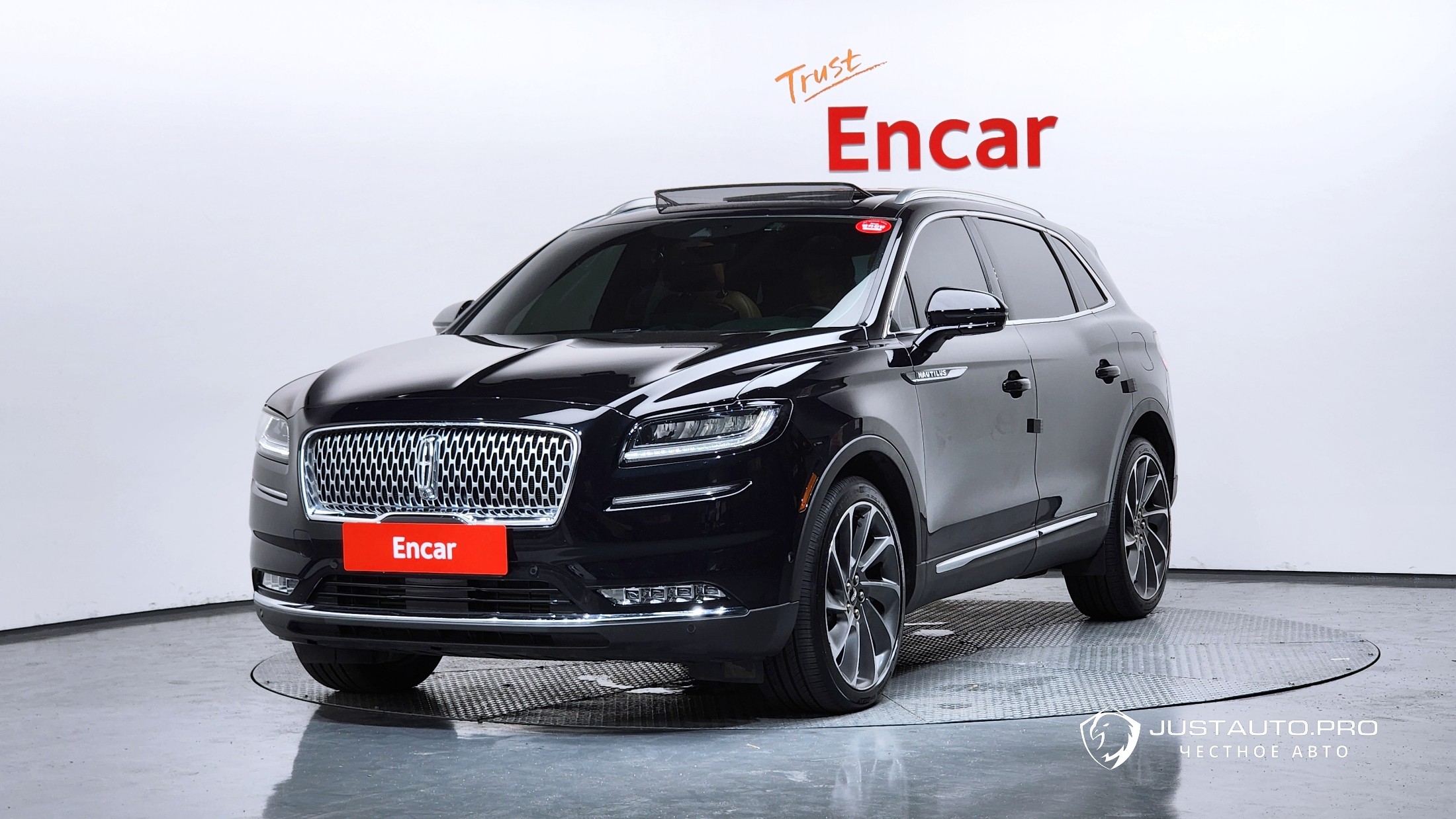 Автомобиль Lincoln Nautilus