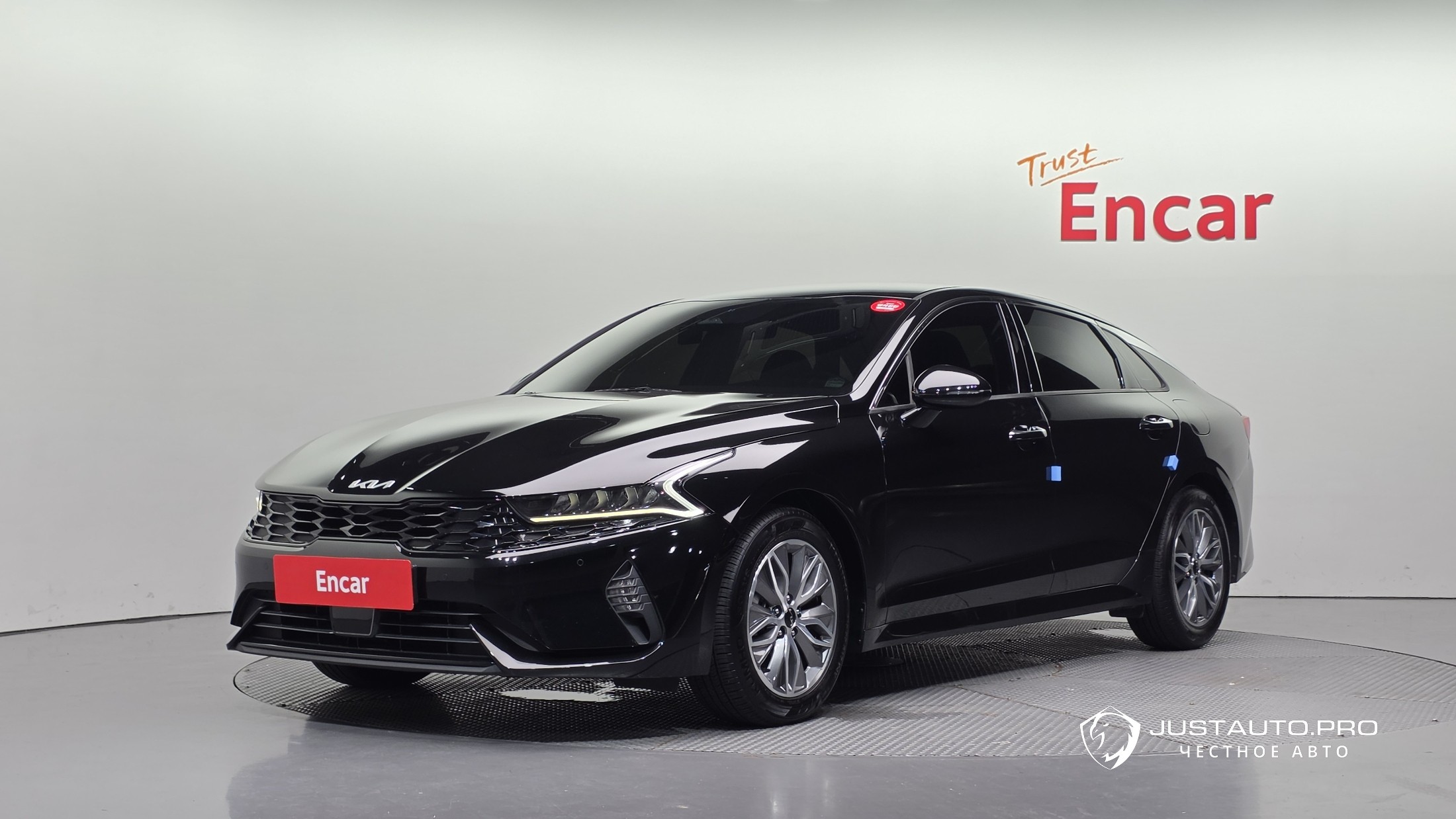 Автомобиль Kia K5