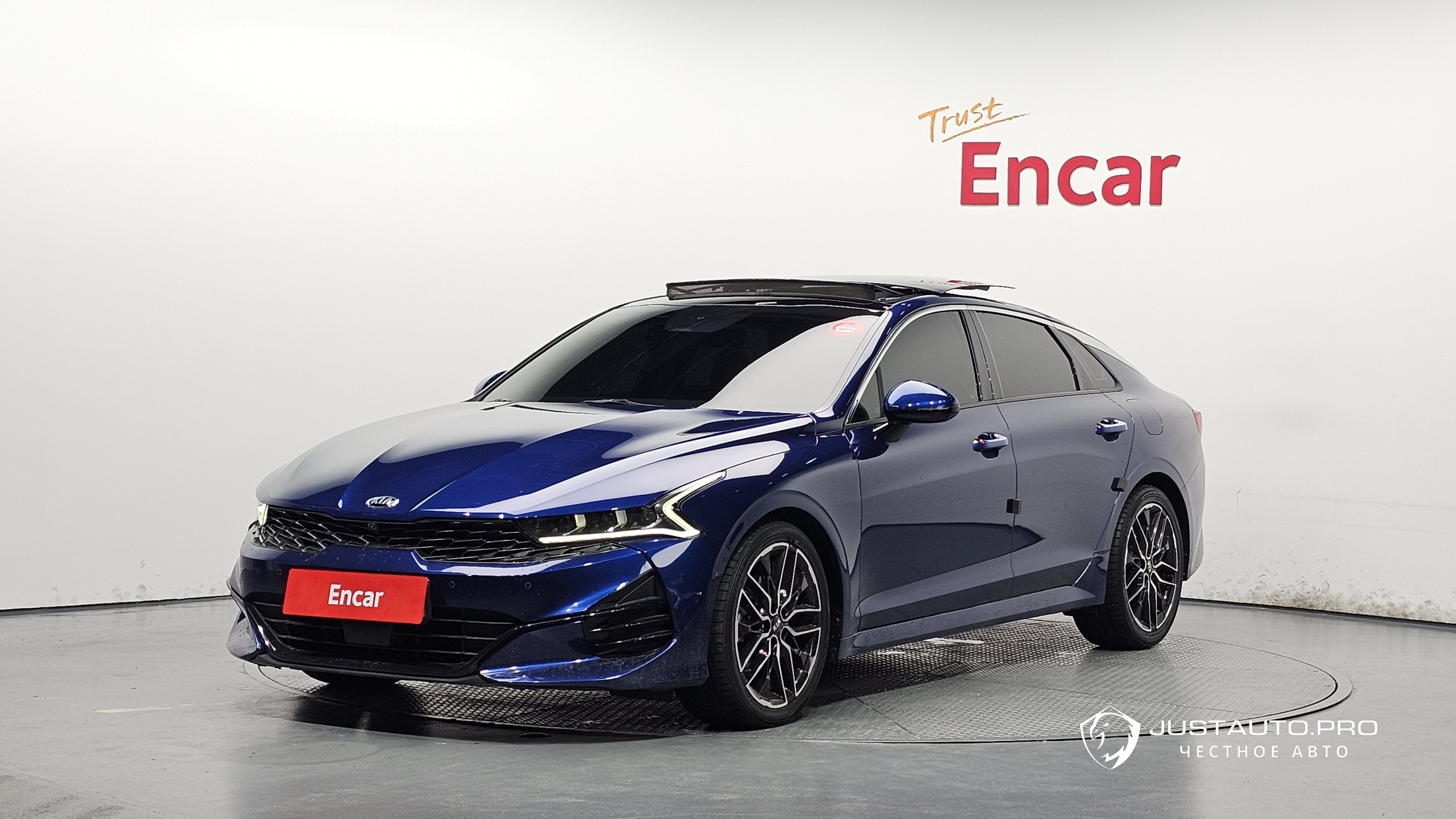Автомобиль Kia K5
