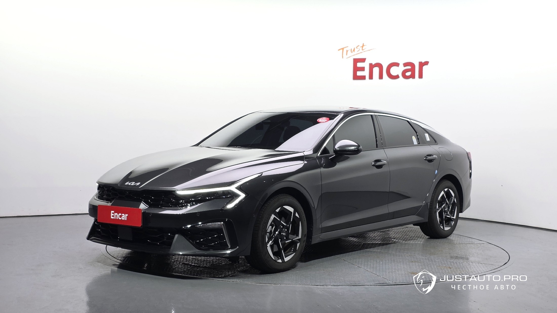 Автомобиль Kia K5
